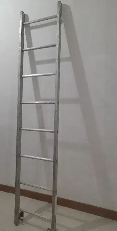 نردبان|ابزارآلات|قرچک, مهدیه|دیوار