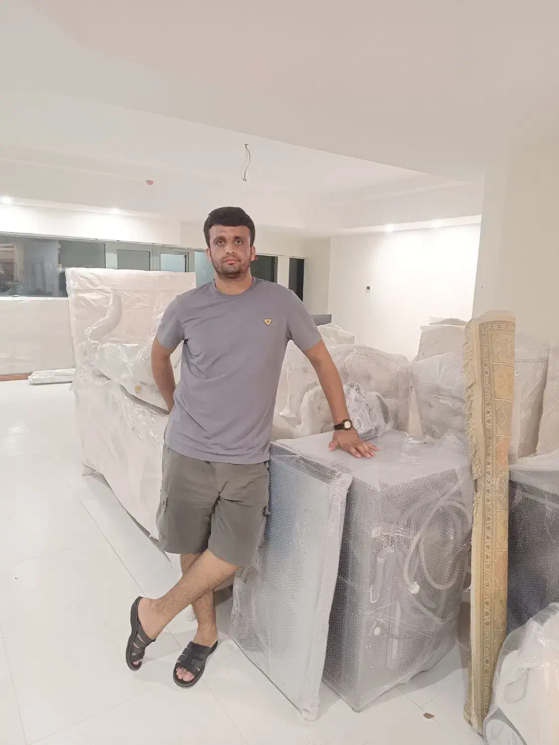 جابجای اثاثیه منزل جبار بلوچ برای نیازمند رایگان|خدمات حمل و نقل|کیش, |دیوار