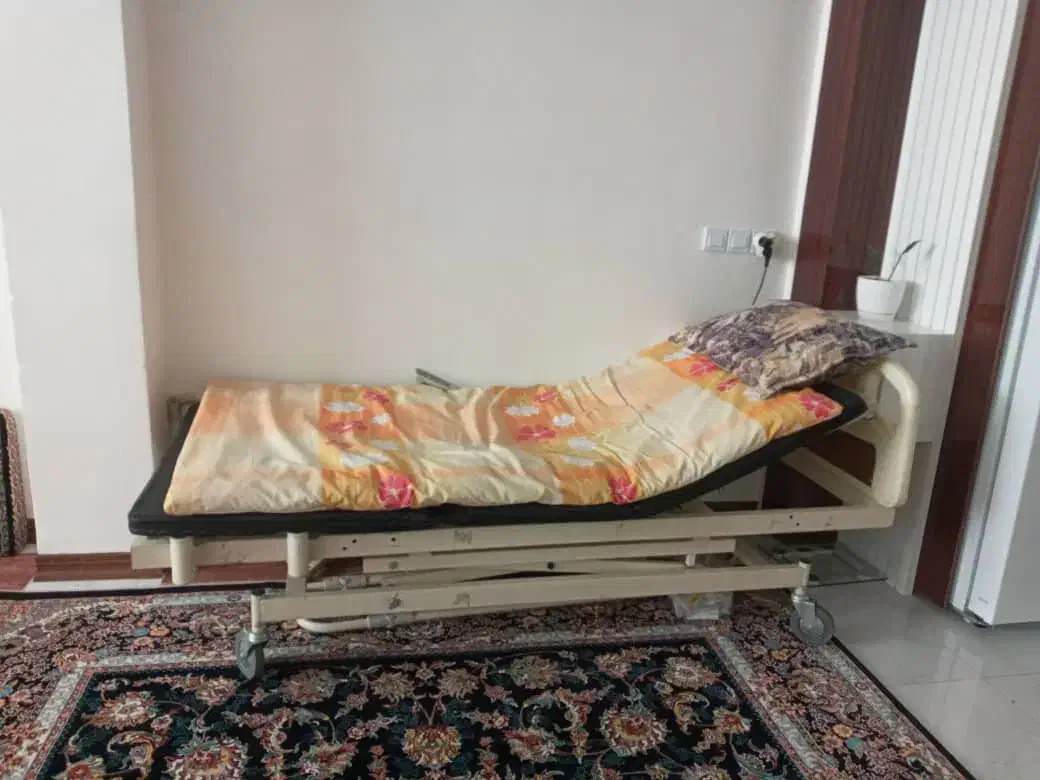 تخت برقی ریموت دار بیمارستانی|تخت و سرویس خواب|هشتگرد, شهرک صبا سوله|دیوار