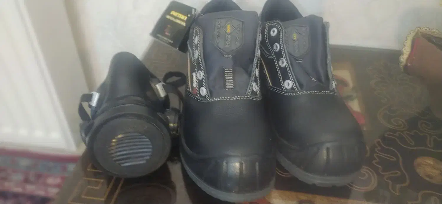 کفش ایمنی با چرم طبیعی و  ماسک نیم صورت AEARO|کیف، کفش، کمربند|زنجان, |دیوار