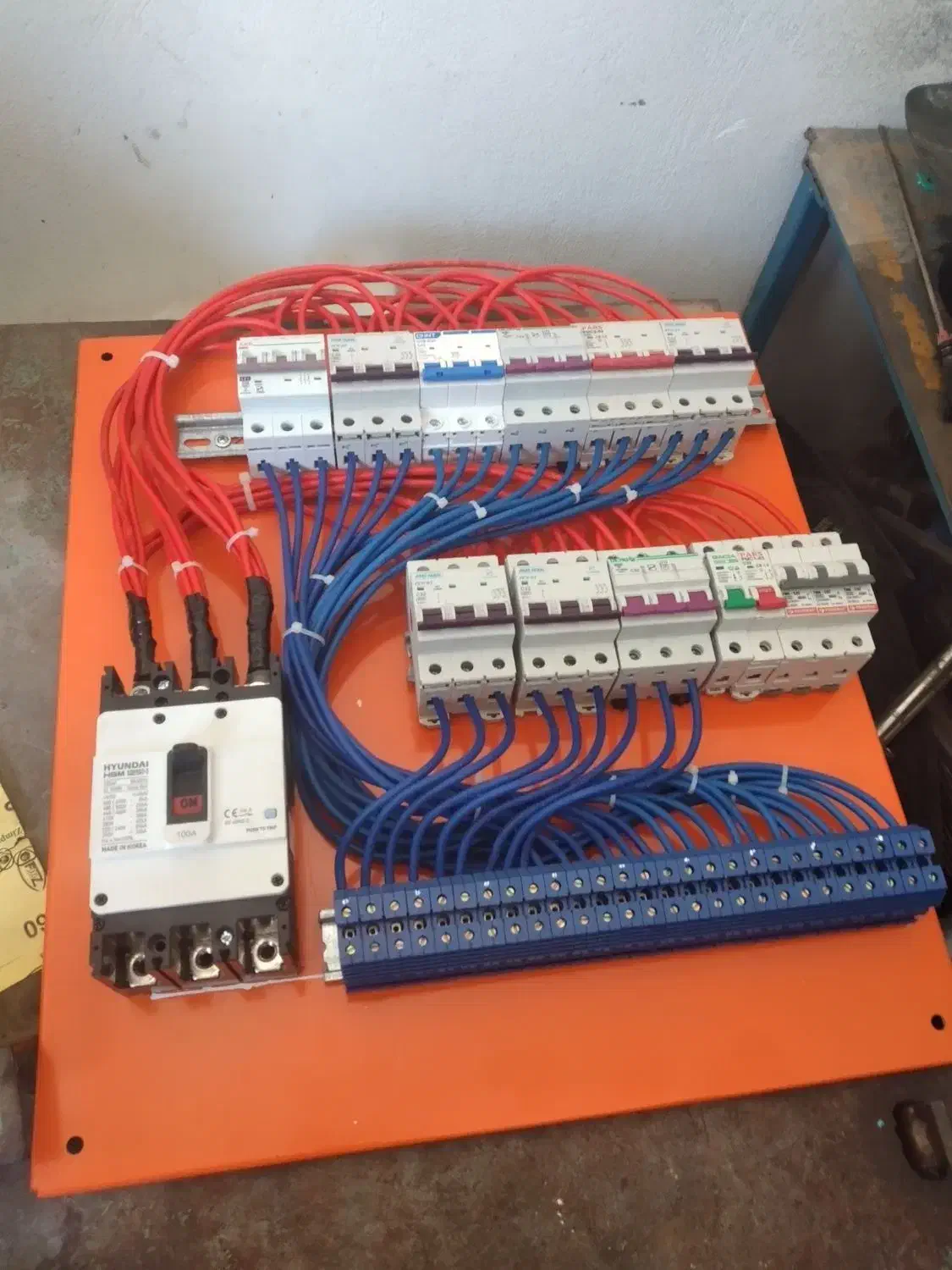 برقکاری ساختمان وصنعتی|خدمات پیشه و مهارت|بندرعباس, |دیوار