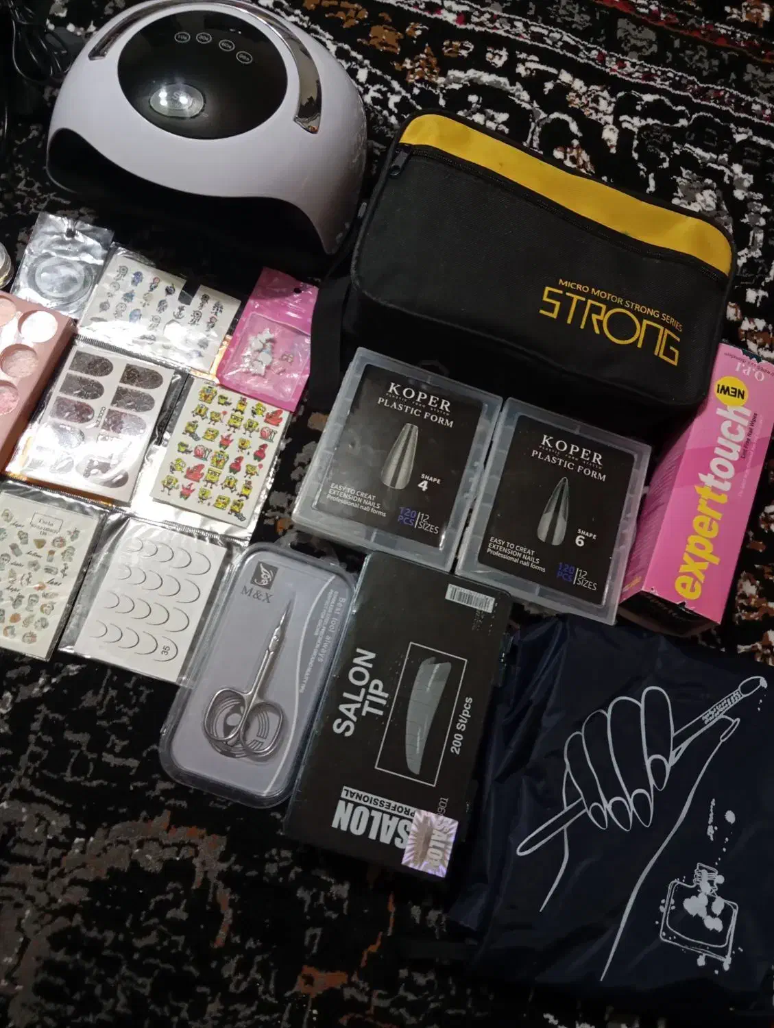 وسایل کاشت ناخن فروش فوری همه باهم|آرایشی، بهداشتی، درمانی|ملایر, |دیوار