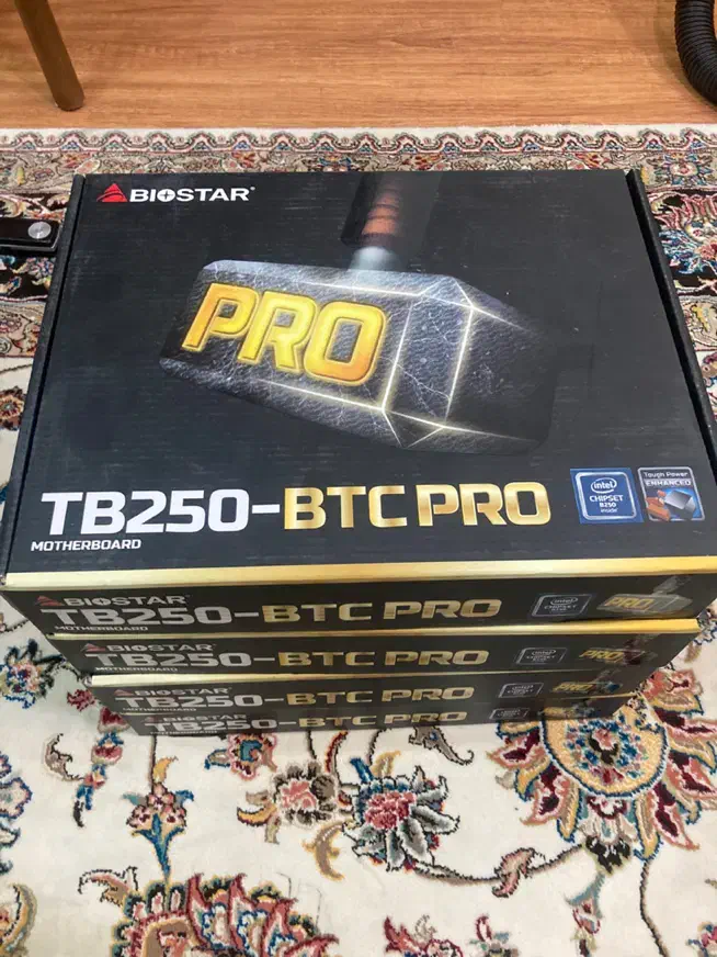 جعبه ی کارت گرافیک مادربرد و پاور مطابق عکس ها|قطعات و لوازم جانبی رایانه|کرج, جهان‌شهر|دیوار