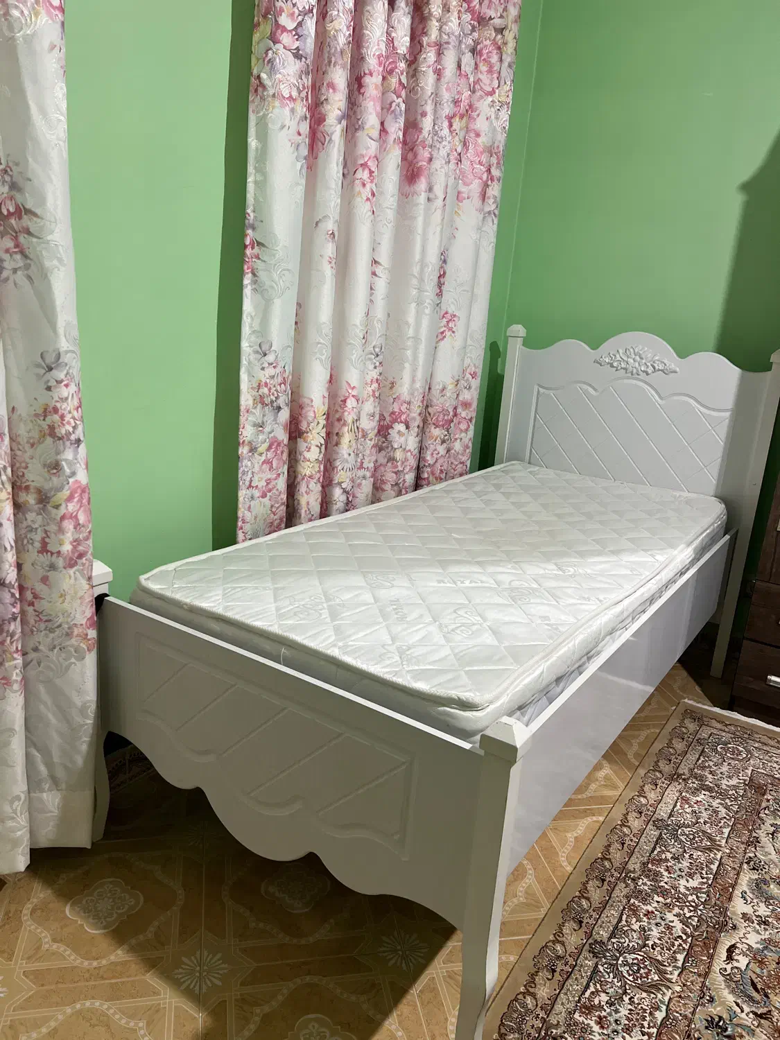 سرویس خواب دخترانه یک نفره|تخت و سرویس خواب|زرندیه, |دیوار