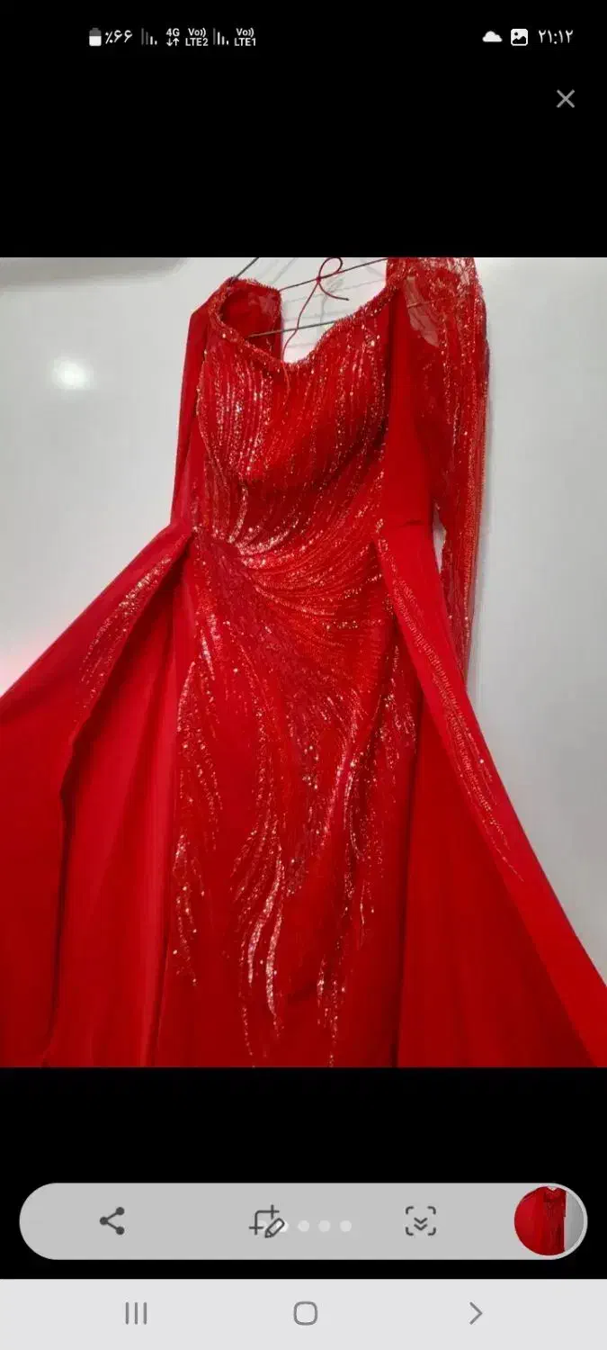 لباس شب|لباس|مشهد, گلبرگ|دیوار