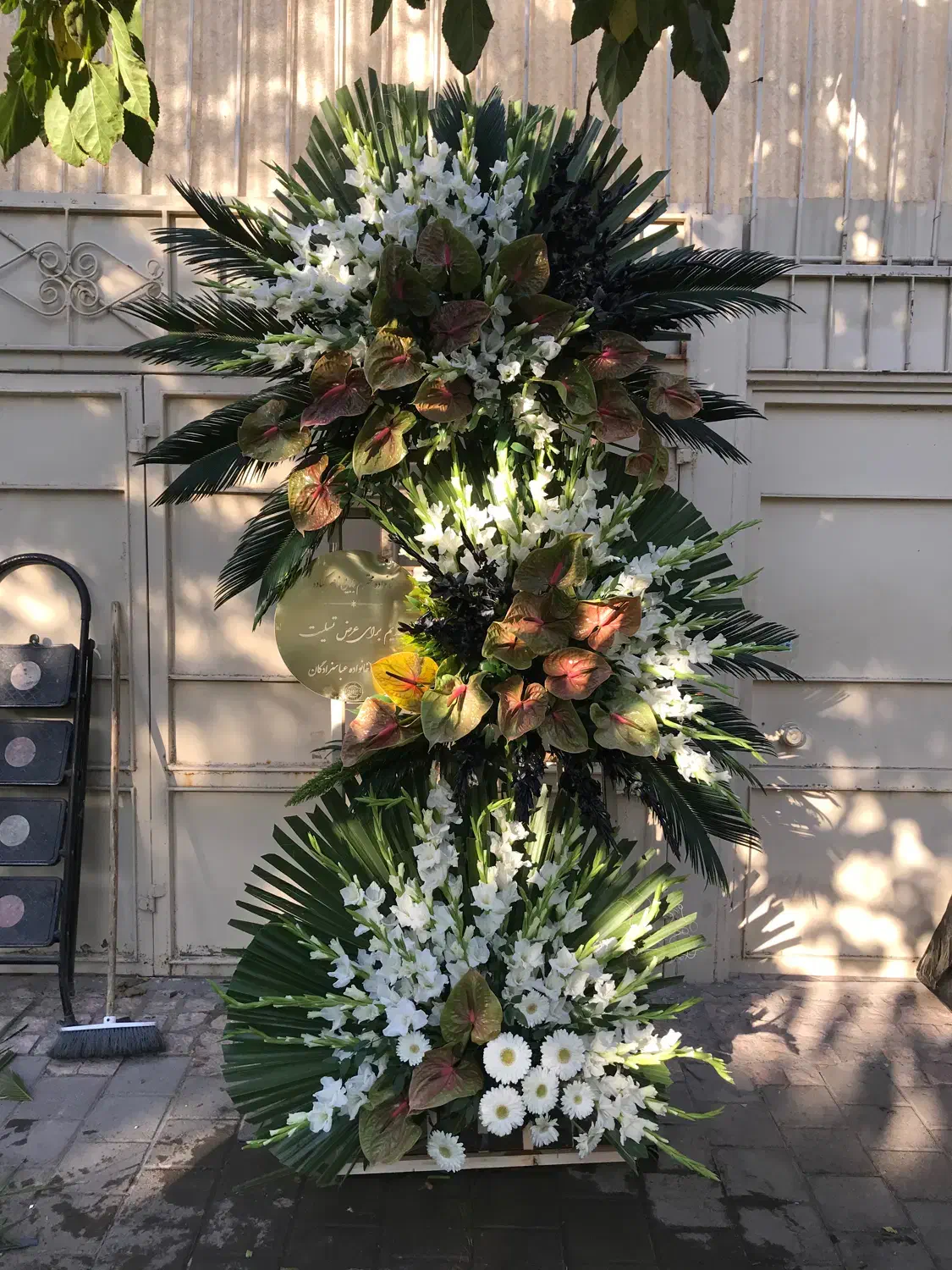 تزیین کار حرفه ایی گل ارایی|گل و گیاه طبیعی|مشهد, نوید|دیوار