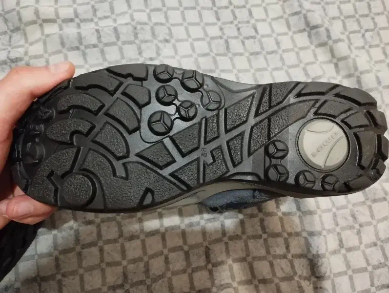 کفش کوهنوردی و کمپینگ لوا Lowa|کوهنوردی و کمپینگ|بستان آباد, |دیوار