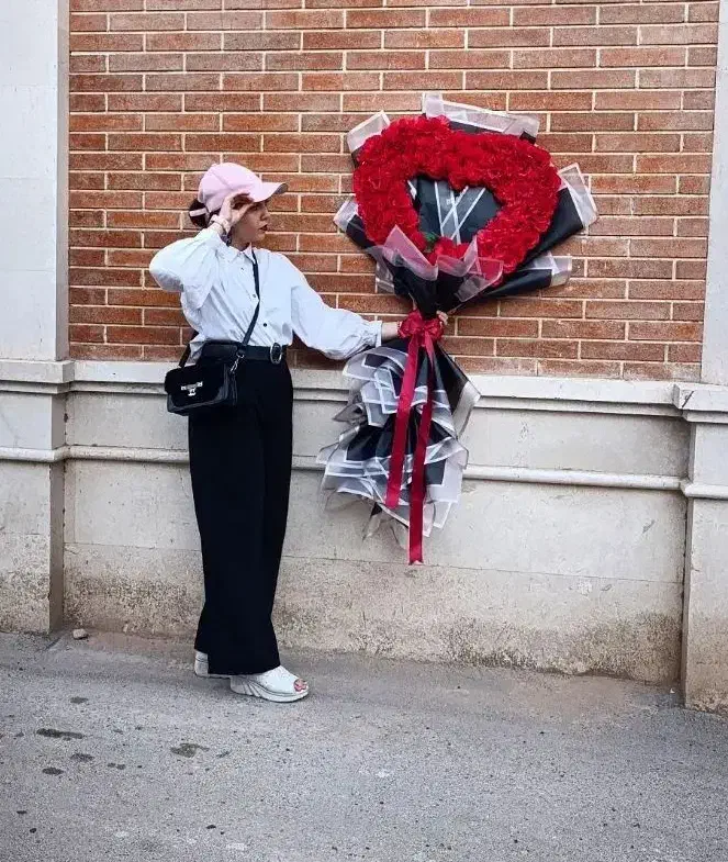 دسته گل مناسبتی ماندگار|گل مصنوعی|اسفراین, |دیوار