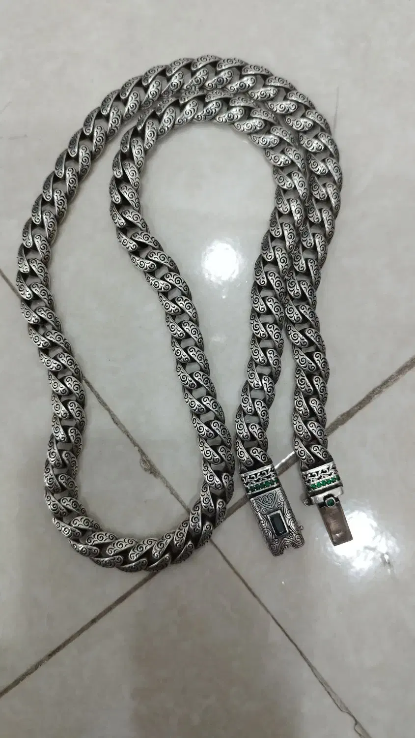 زنجیر نقره|بدلیجات|گلستان (تهران), |دیوار