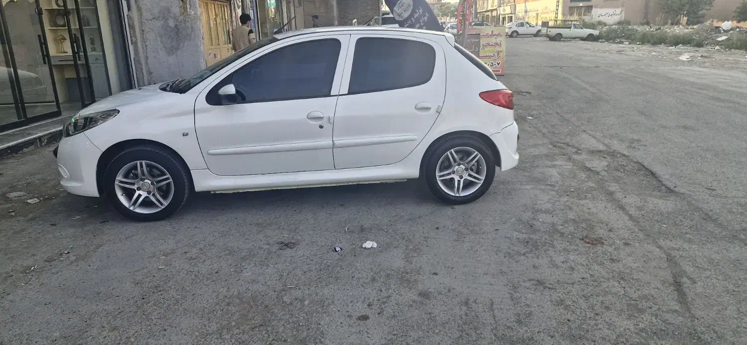 پژو ۲۰۷|خودرو سواری و وانت|تهران, شهید رجایی|دیوار