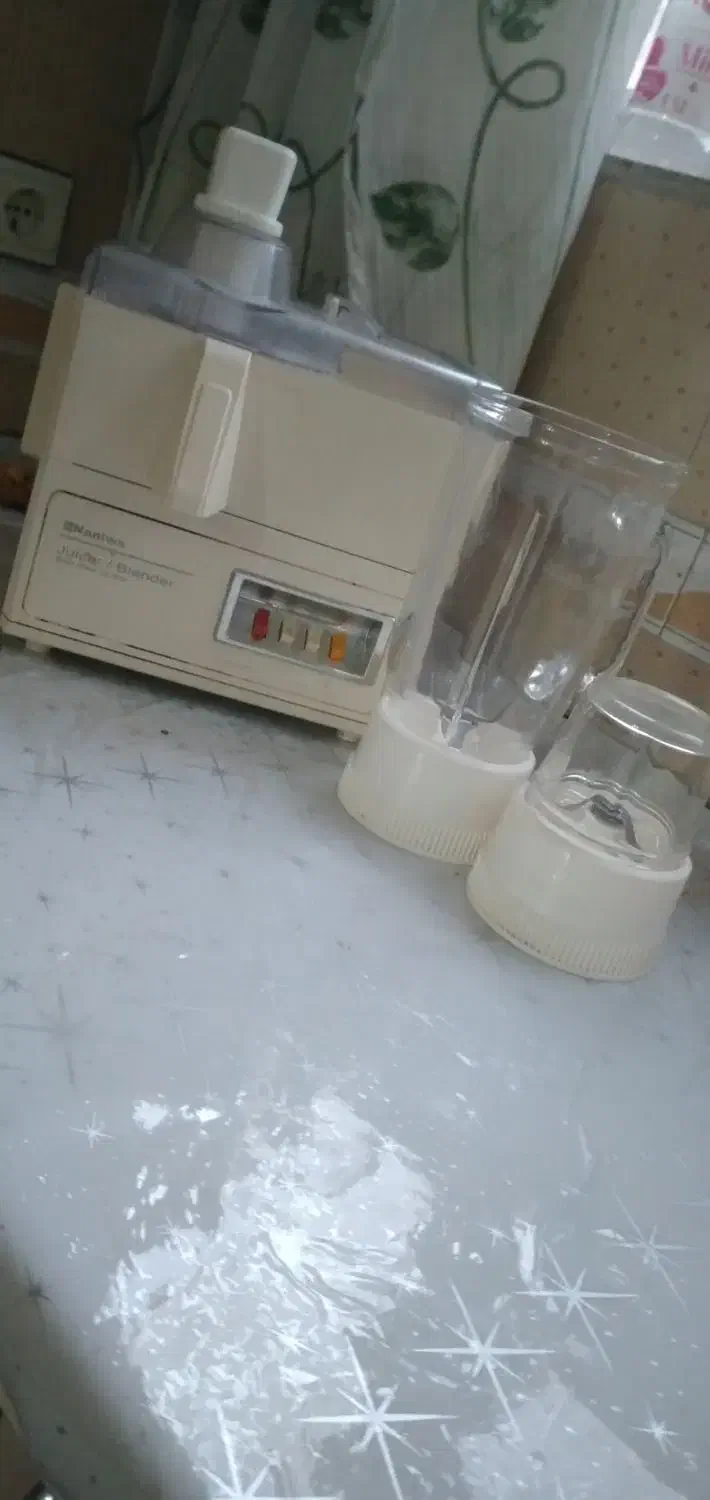 آب میوه گیره نانیوا ۳۰۰۰۰۰۰۰ ریال|آبمیوهگیر و آبمرکباتگیر|اردبیل, |دیوار