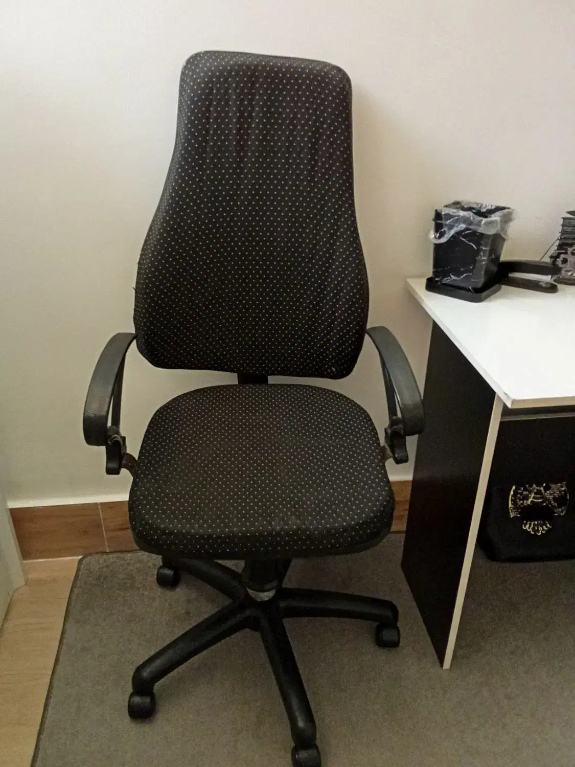 میز تحریر|میز تحریر و کامپیوتر|بیستون, |دیوار