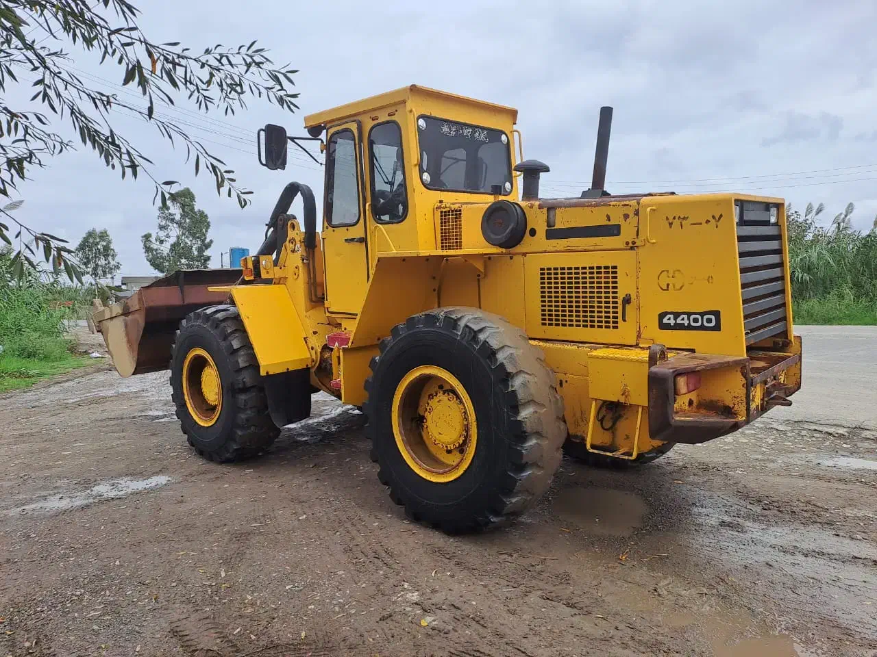 لودر ولو 44۰۰ تک برگ سند|خودرو سنگین|بابل, |دیوار