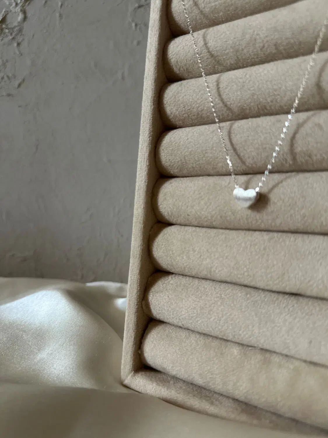 گردنبند های مینیمال آبکاری نقره|بدلیجات|قم, پردیسان|دیوار