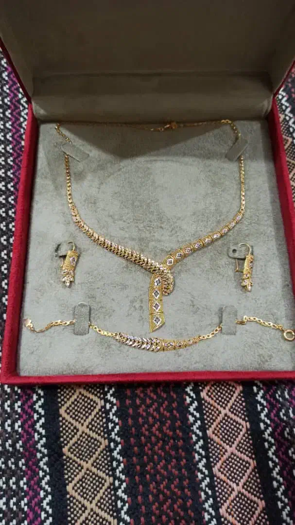 سرویس طلا|جواهرات|شهرکرد, |دیوار