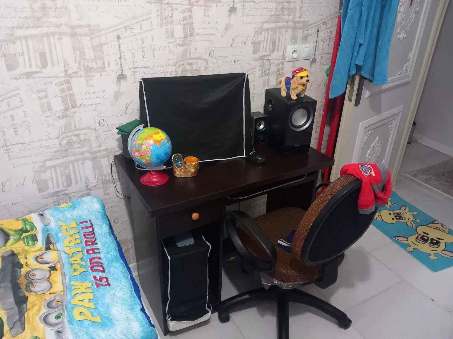 تخت و تشک و کمد و میز کامپیوتر و میز تی وی|تخت و سرویس خواب|محمدیه-قزوین, |دیوار