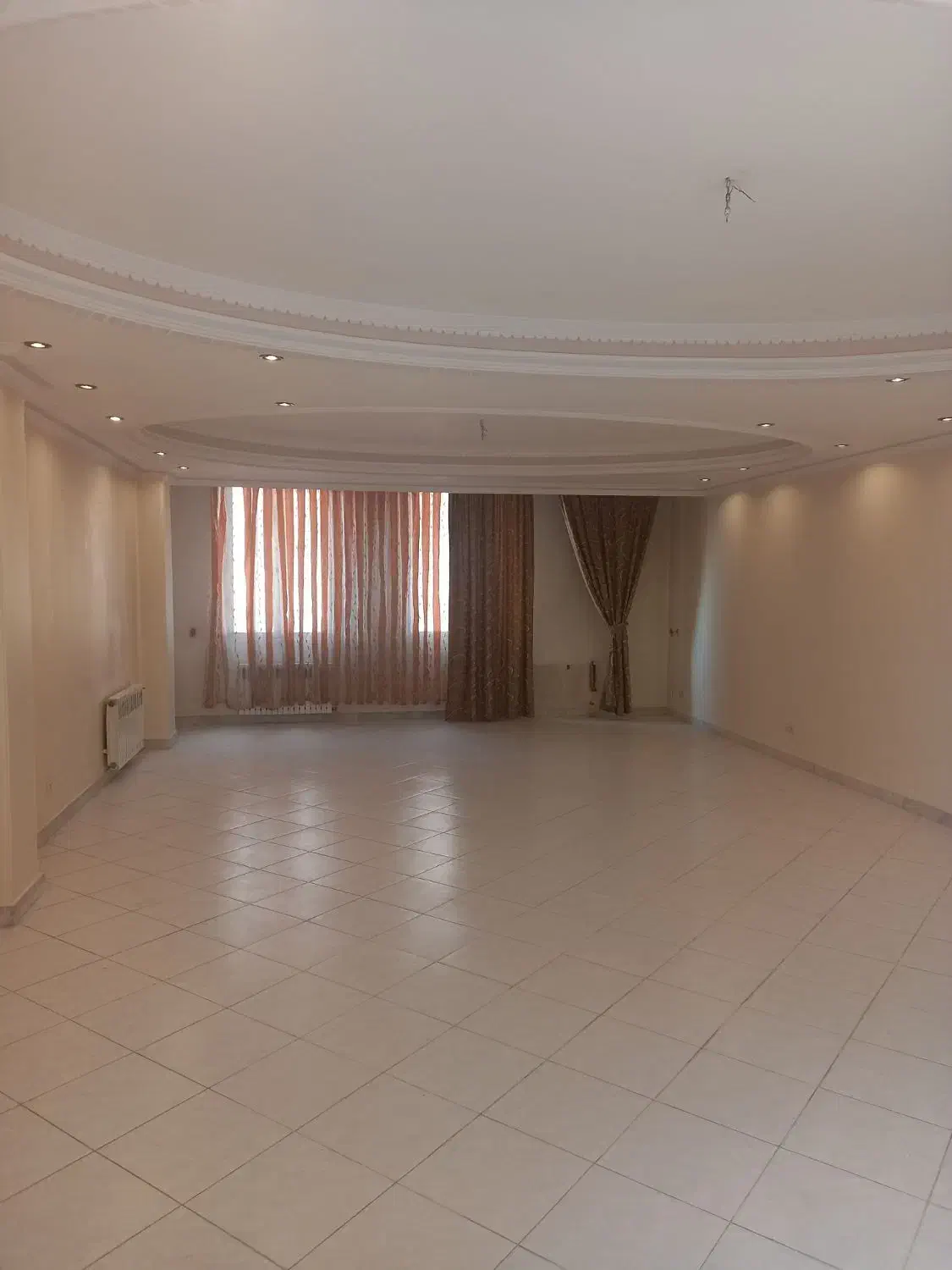 واحد اپارتمان ۲۲۰ متر سه خوابه|اجارهٔ آپارتمان|تبریز, |دیوار