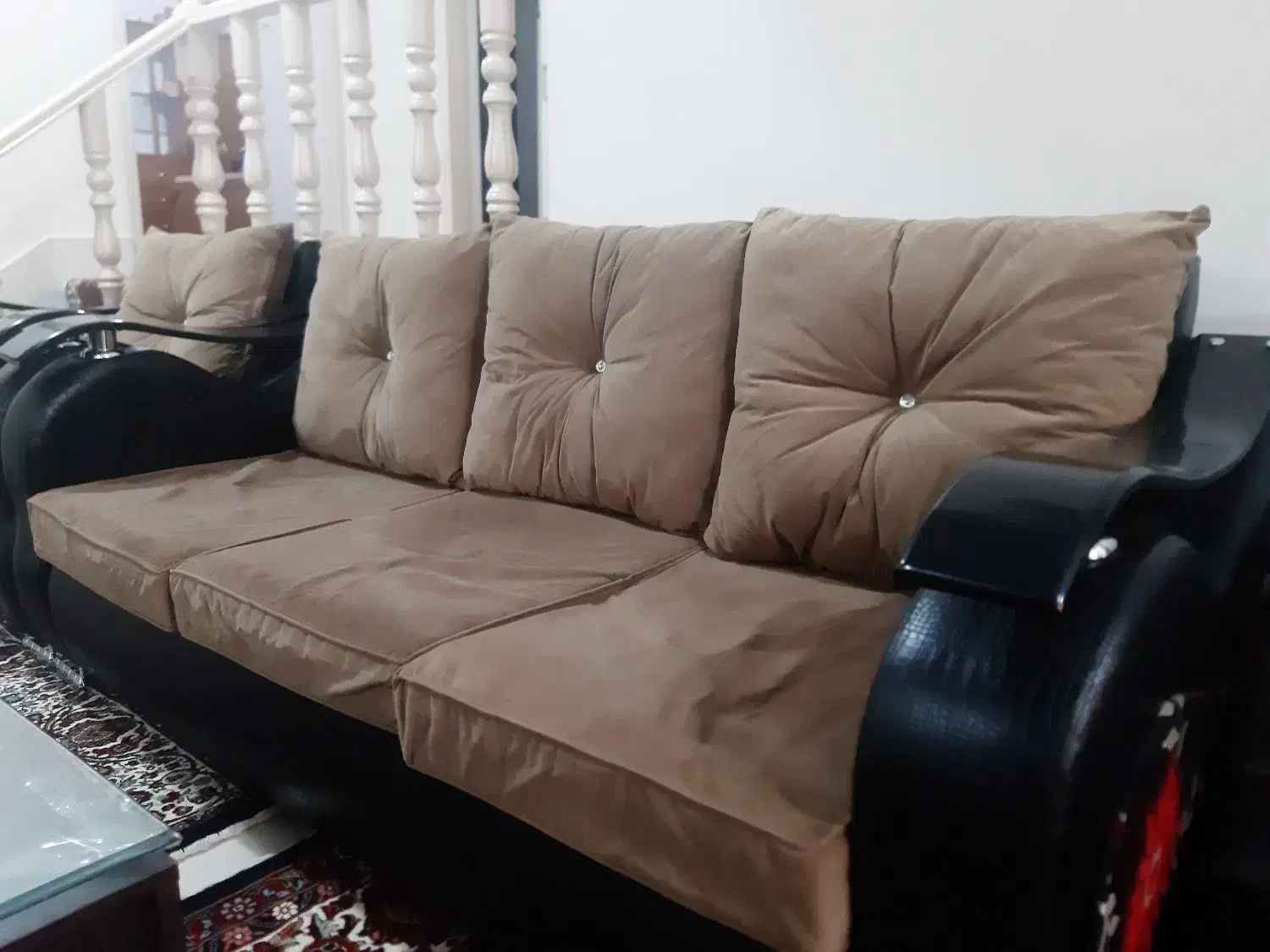 مبلمان راحتی ۹ نفره چرمی|مبلمان خانگی و میز عسلی|زنجان, |دیوار