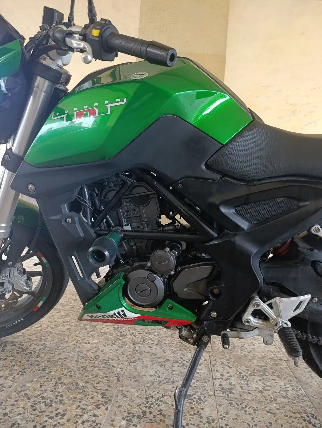 بنلی 250|موتورسیکلت|بندر انزلی, پاسداران|دیوار