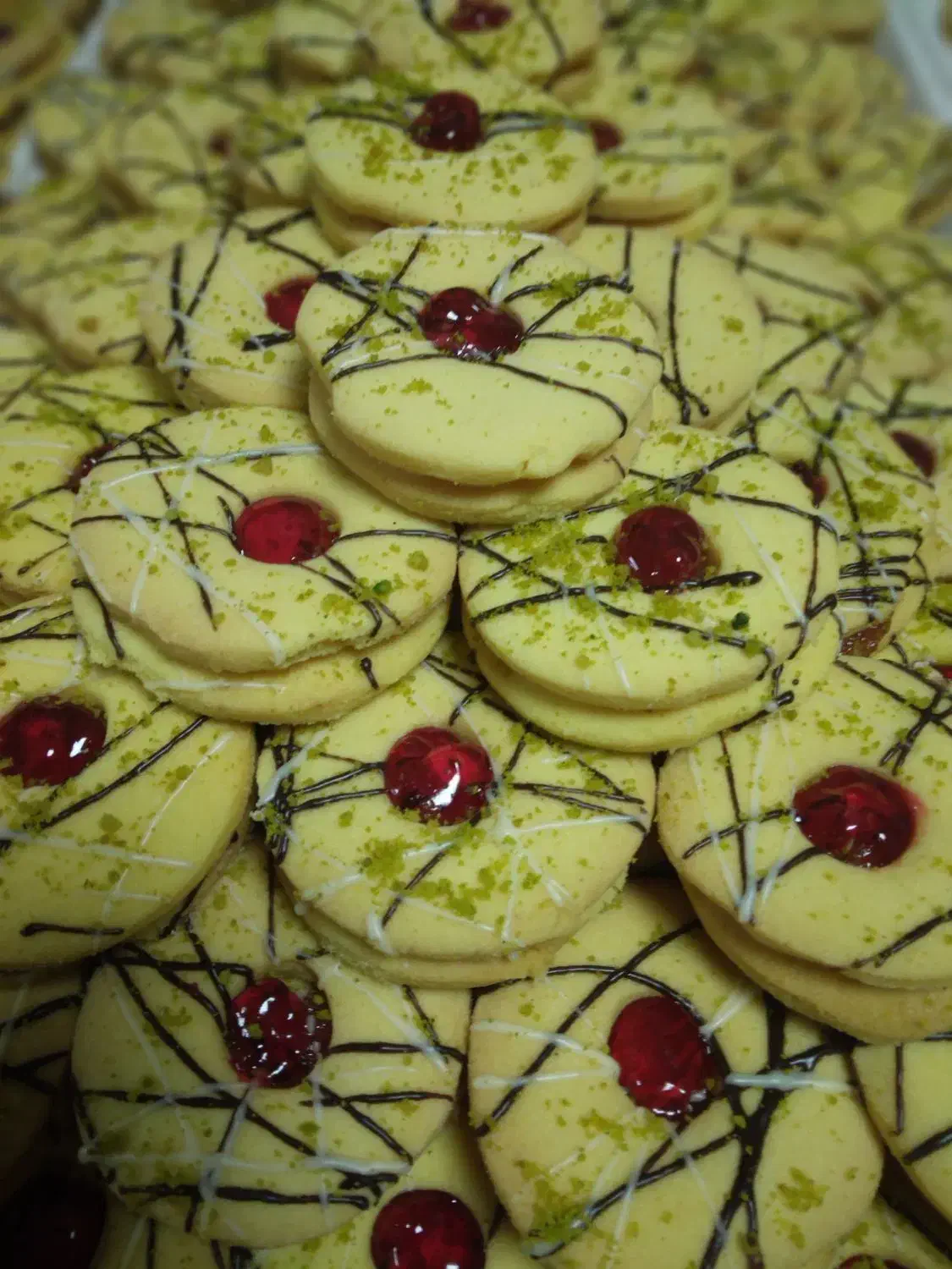 پخش شیرینی  تولید روز به قیمت عمده|خدمات پذیرایی، مراسم|فومن, |دیوار