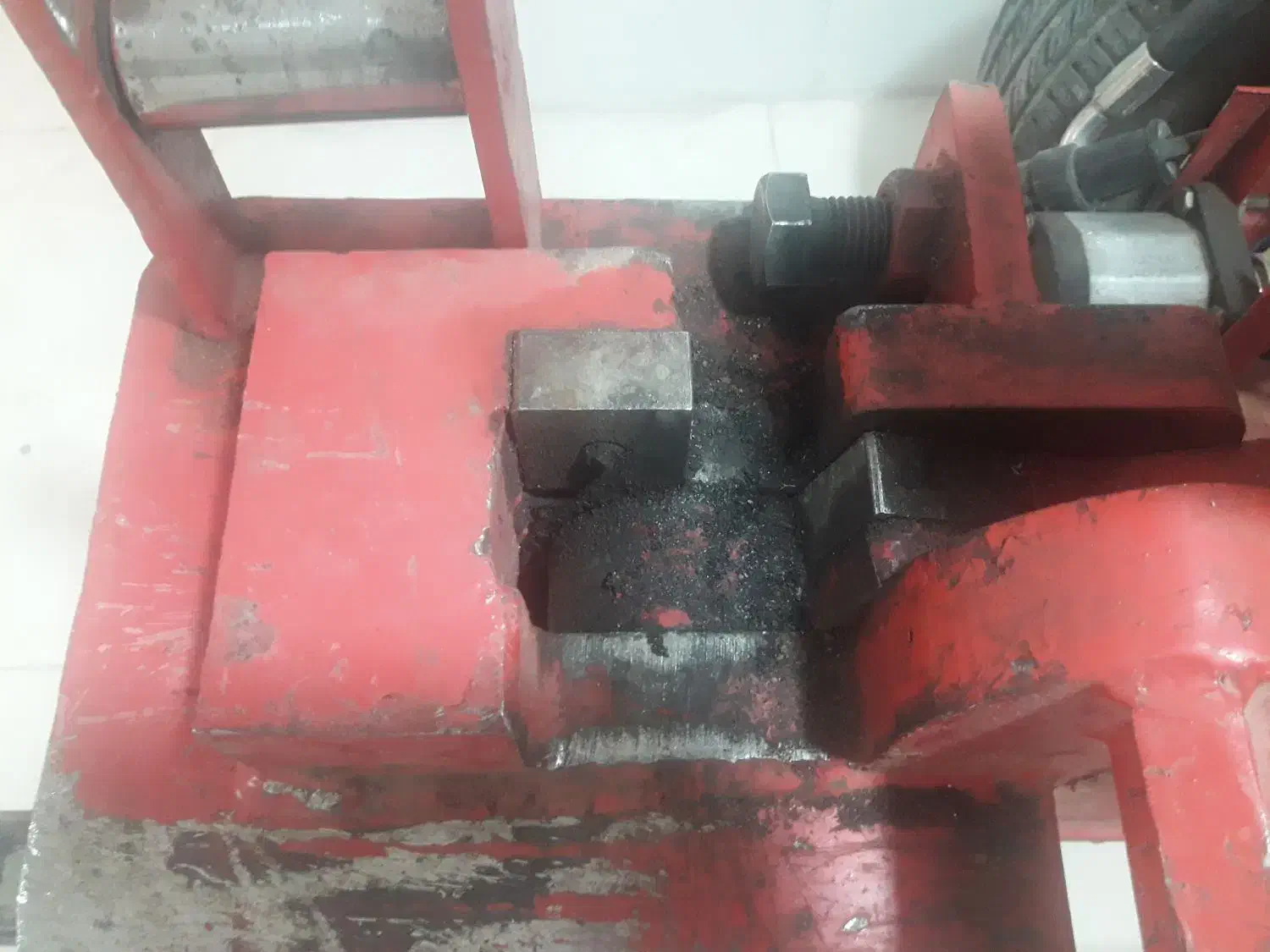 قیچی آرماتور بندی در حد نو|مصالح و تجهیزات ساختمان|صدرا-فارس, فاز ۱|دیوار