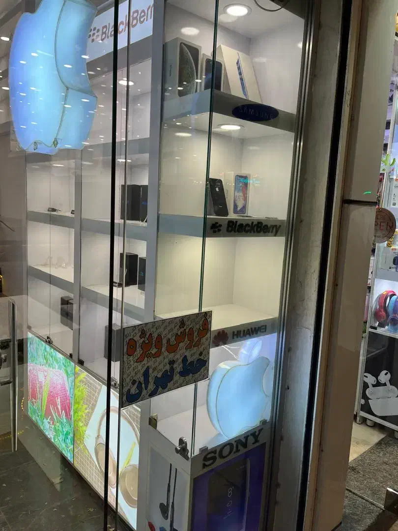 فروش دکوراسیون فروشگاهی ام دی اف دوبل نور پردازی|فروشگاه و مغازه|همدان, |دیوار