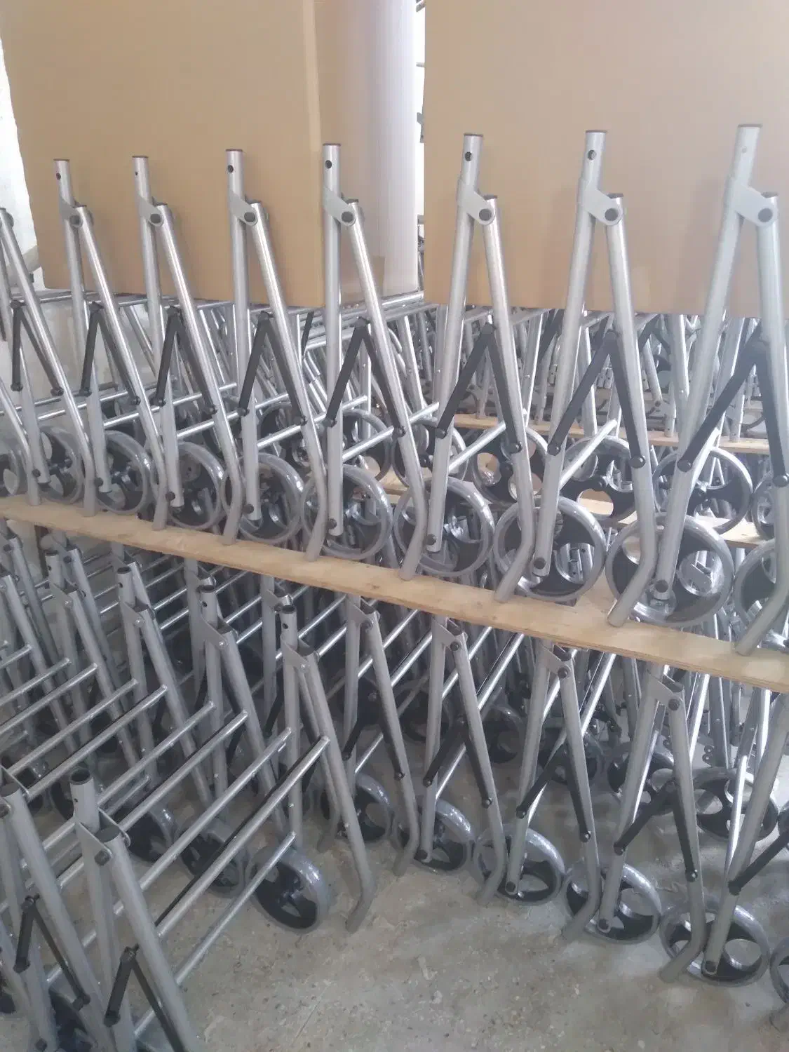 جوشکارco2 ماهریانیمه ماهر|استخدام صنعتی، فنی، مهندسی|برخوار, |دیوار