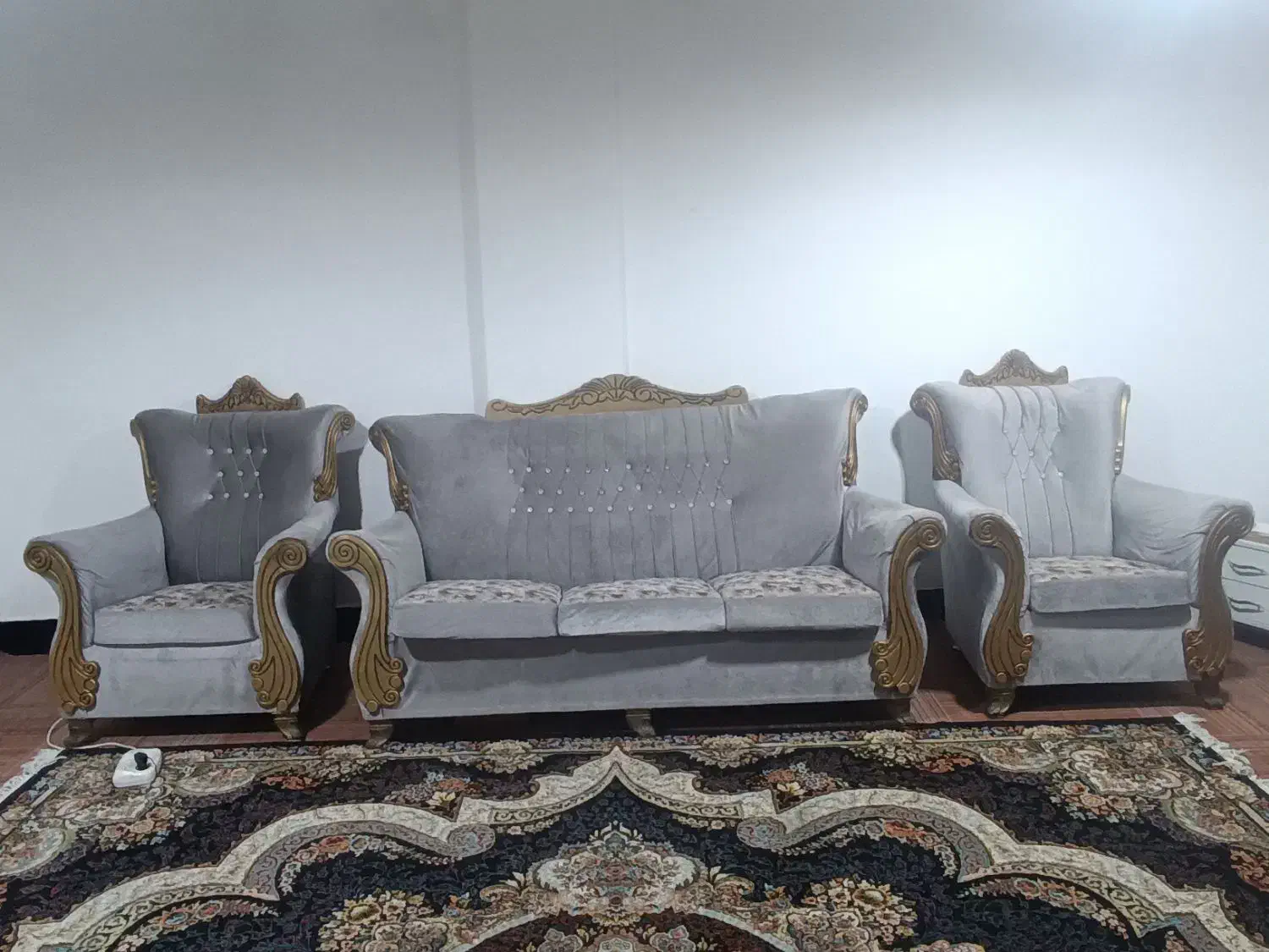 مبل ۷نفره فروش فوری|مبلمان خانگی و میز عسلی|دوگنبدان, |دیوار