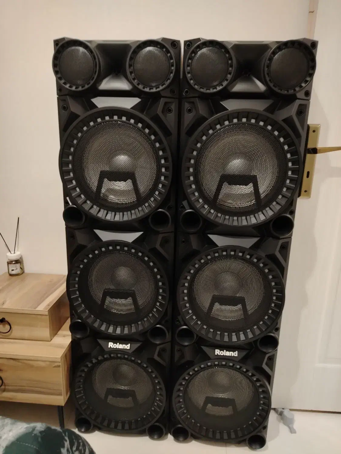 یک جفت باند رولند نو|سیستم صوتی خانگی|رشت, معلم|دیوار