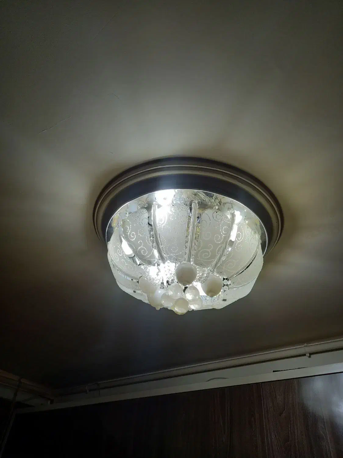 لوستر کنترلی|لوستر و چراغ آویز|همدان, |دیوار