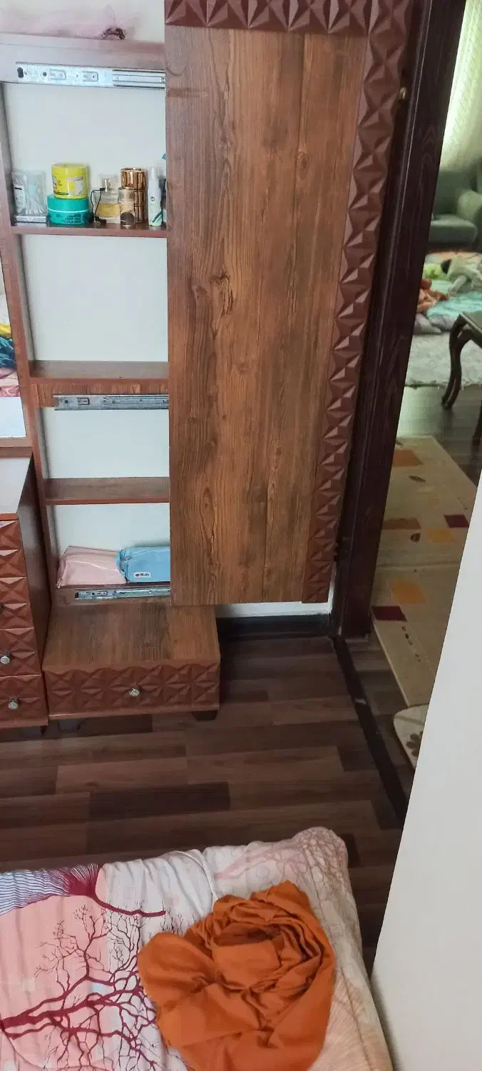 فروش سرویس خواب و کمد و تشک دو نفره|تخت و سرویس خواب|رشت, شالکو|دیوار