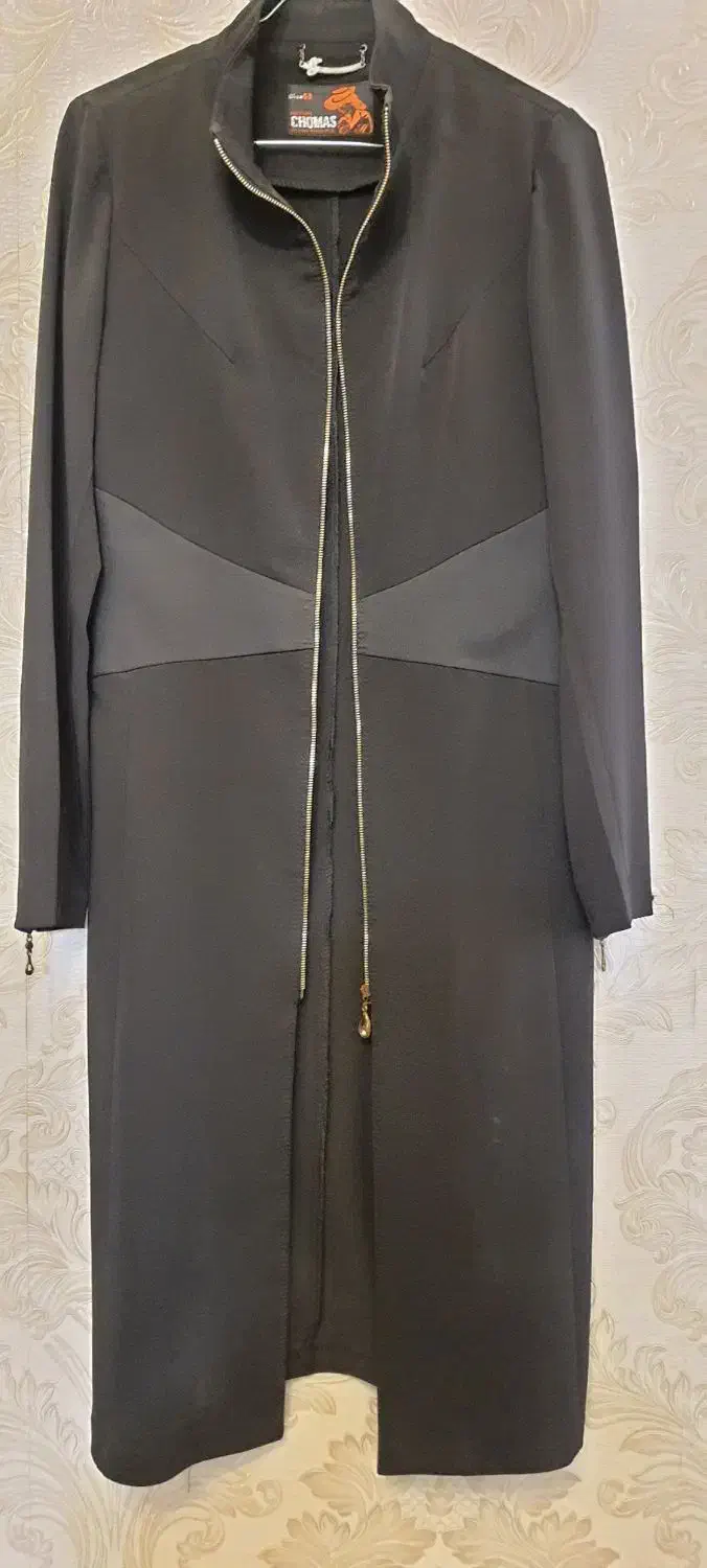 مانتو|لباس|قم, باجک یک|دیوار