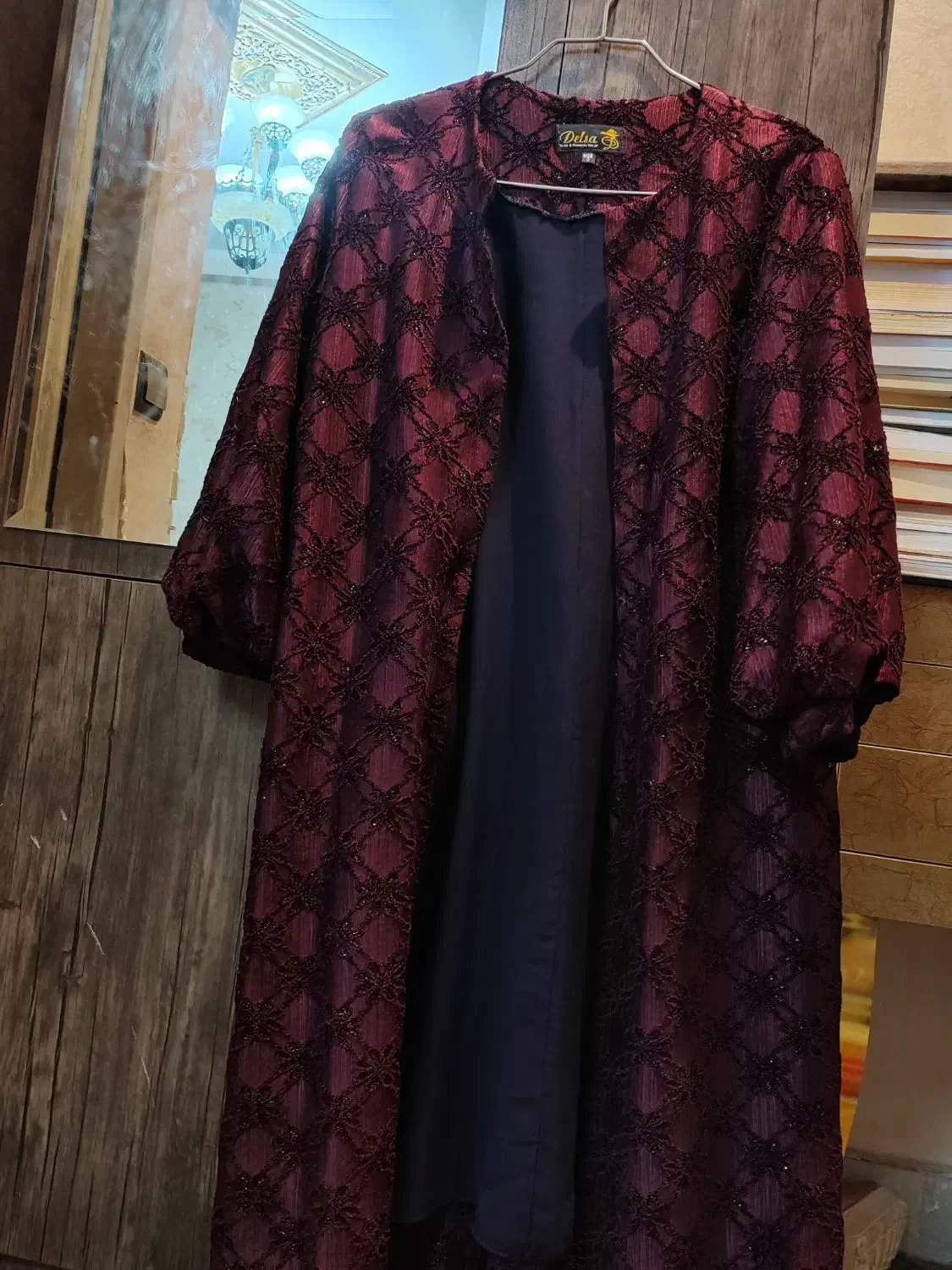 مانتو|لباس|پیشوا, |دیوار