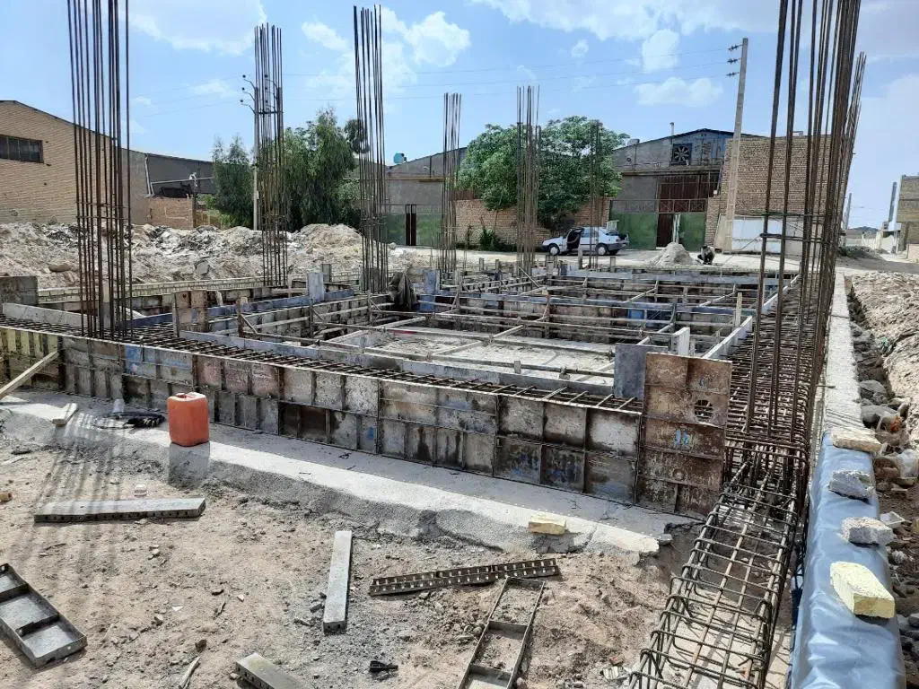 مجری تخصصی اسکلت بتنی تیرچه مستقیم از کارگاه|خدمات پیشه و مهارت|اشکذر, |دیوار