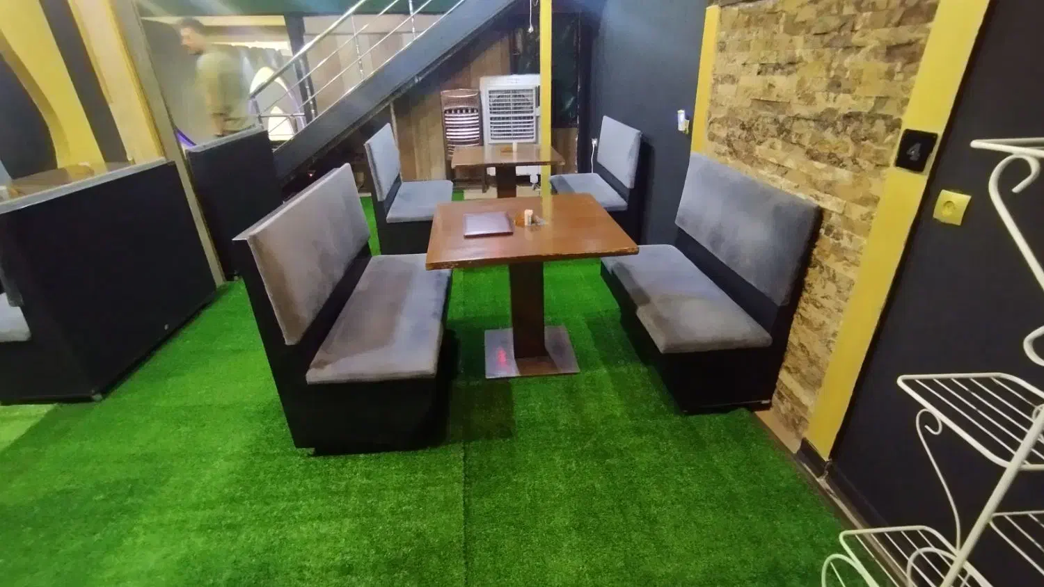 کاناپه مبلی کافه رستوران با میز|کافی‌شاپ و رستوران|تهران, شهرک نفت|دیوار