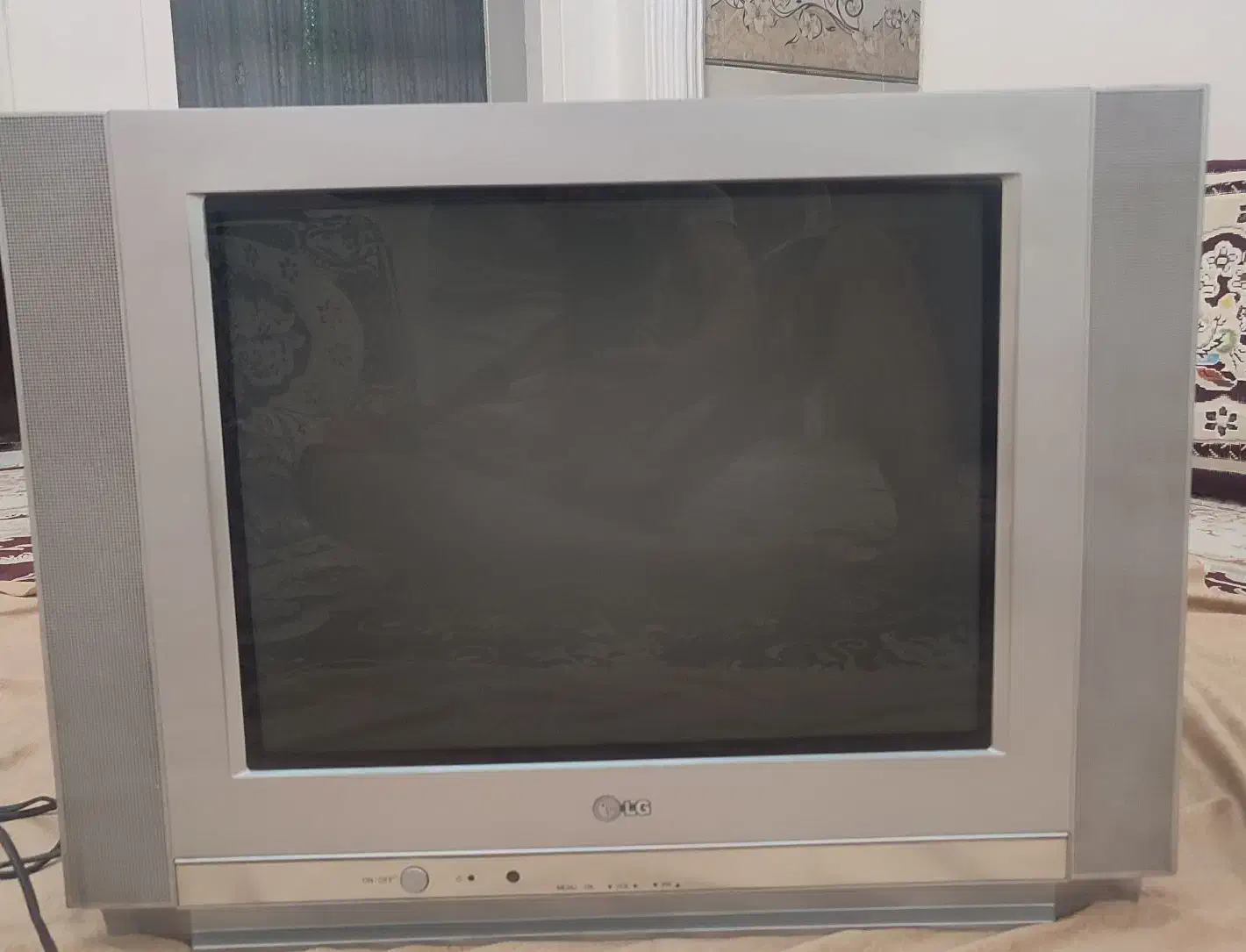 تلویزیون ال جی  سالم و تمیز|تلویزیون و پروژکتور|اراک, |دیوار