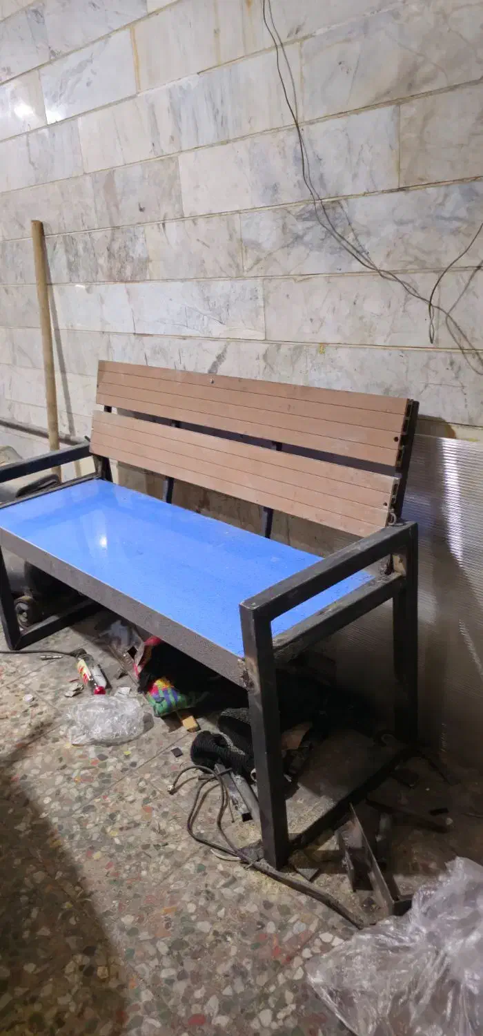 نیمکت|صندلی و نیمکت|شاهین‌شهر, عطار|دیوار