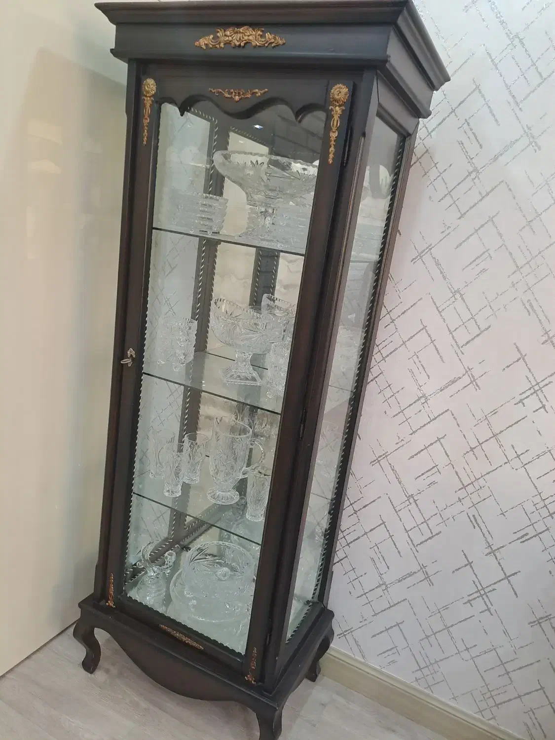 بوفه در حد نو|بوفه، ویترین، کنسول|قدس, شهرقدس|دیوار