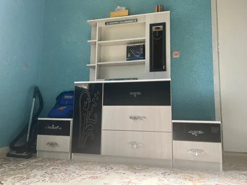 میز ارایش و دودعدد پاتختی|میز و صندلی غذاخوری|تهران, والفجر (افسریه)|دیوار