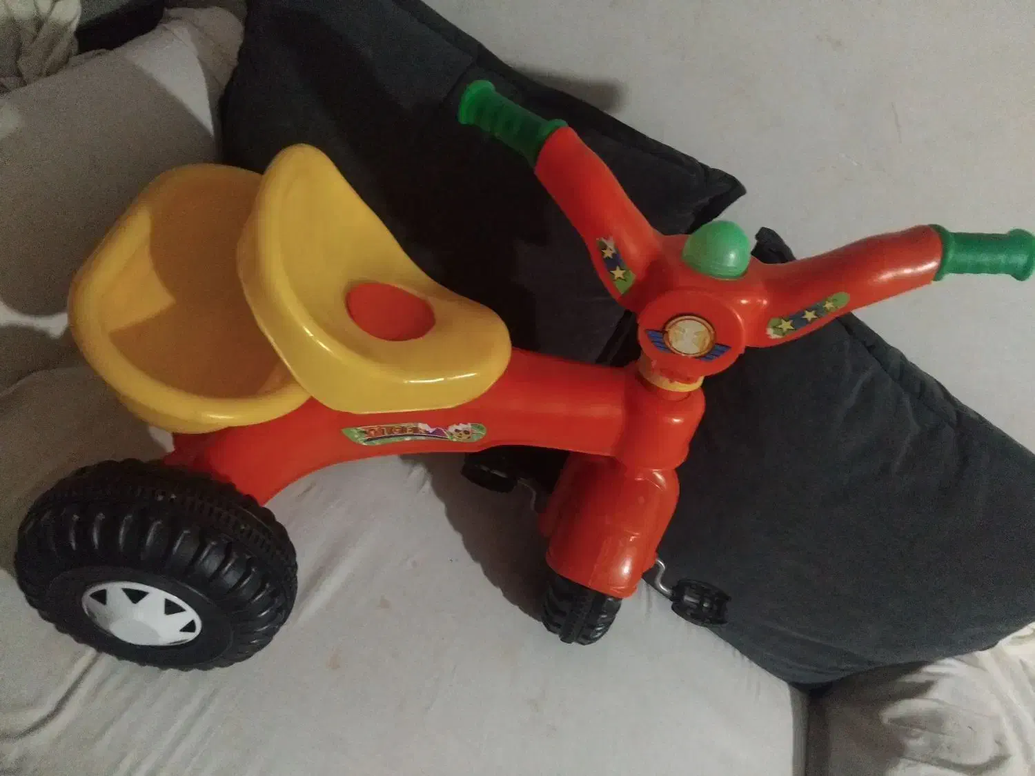 سه چرخه|اسباب‌بازی بچه|رشت, کوی حسینی|دیوار