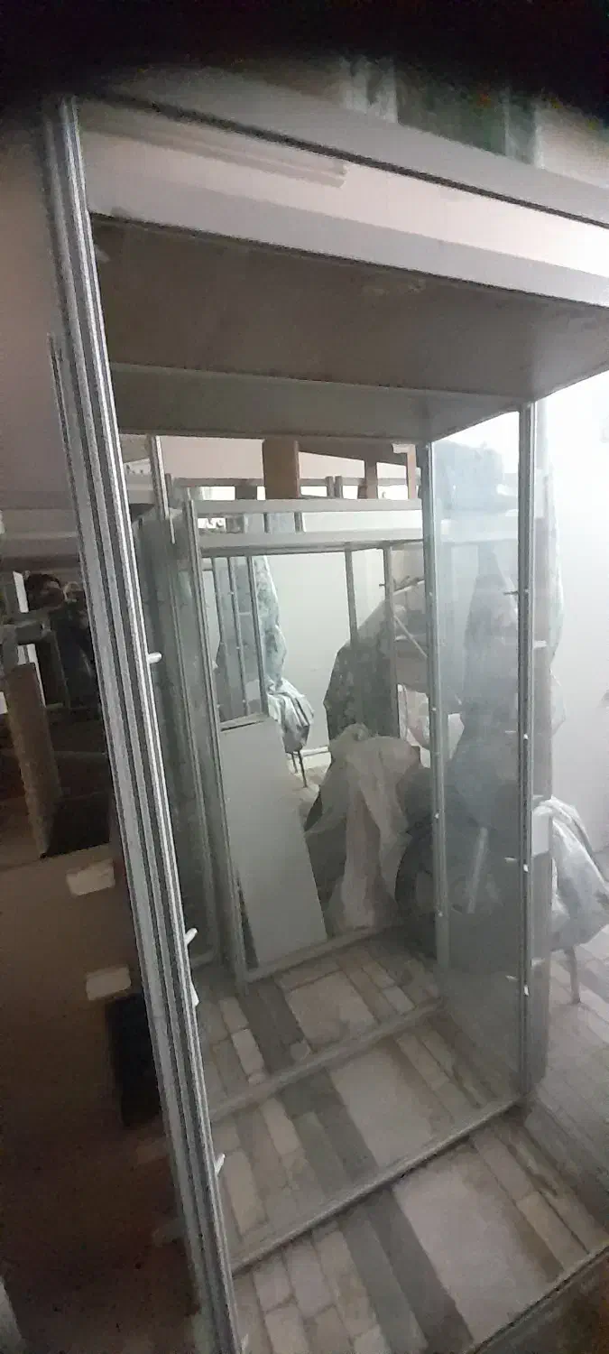 ویترین آلومینیوم به تعداد ۱۲ عدد کف اینه|بوفه، ویترین، کنسول|مه ولات, |دیوار