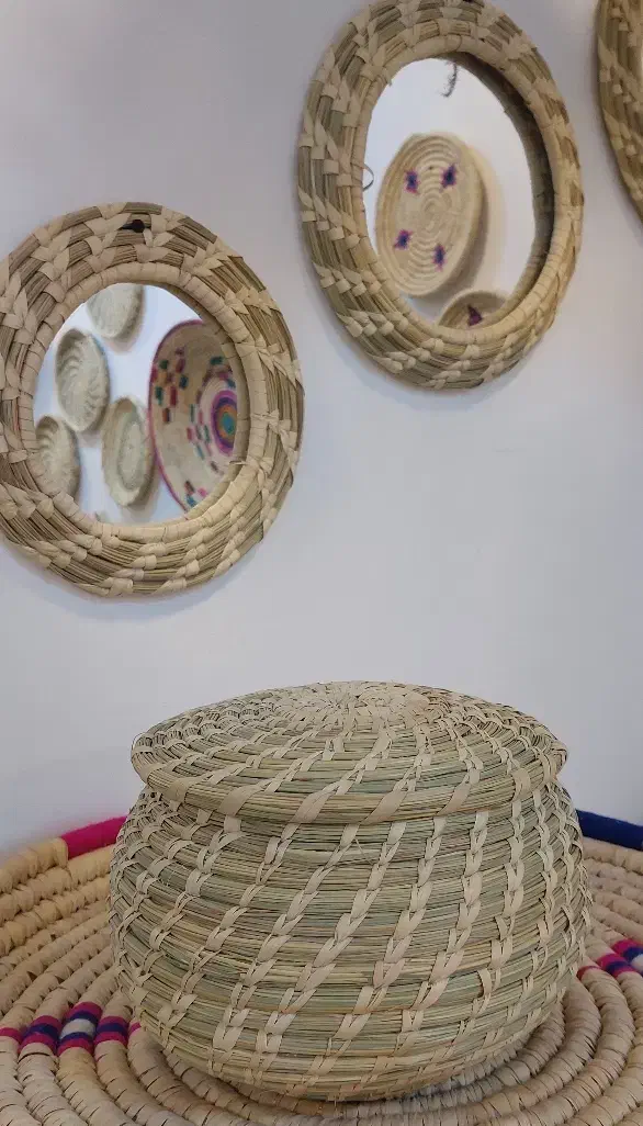 نیروی خانم جهت کار فروشندگی|استخدام خدمات فروشگاه و رستوران|درگهان, |دیوار