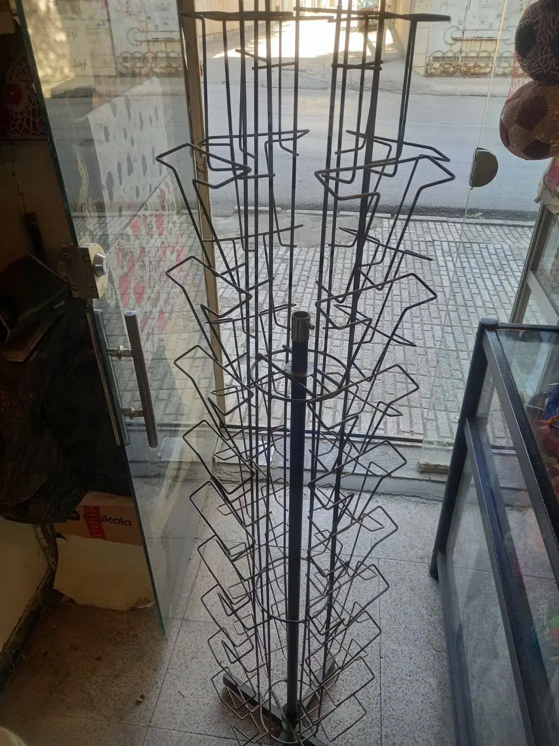 رگال یا پایه چرخان سی دی|کتابخانه، شلف، قفسه‌های دیواری|کرمانشاه, |دیوار