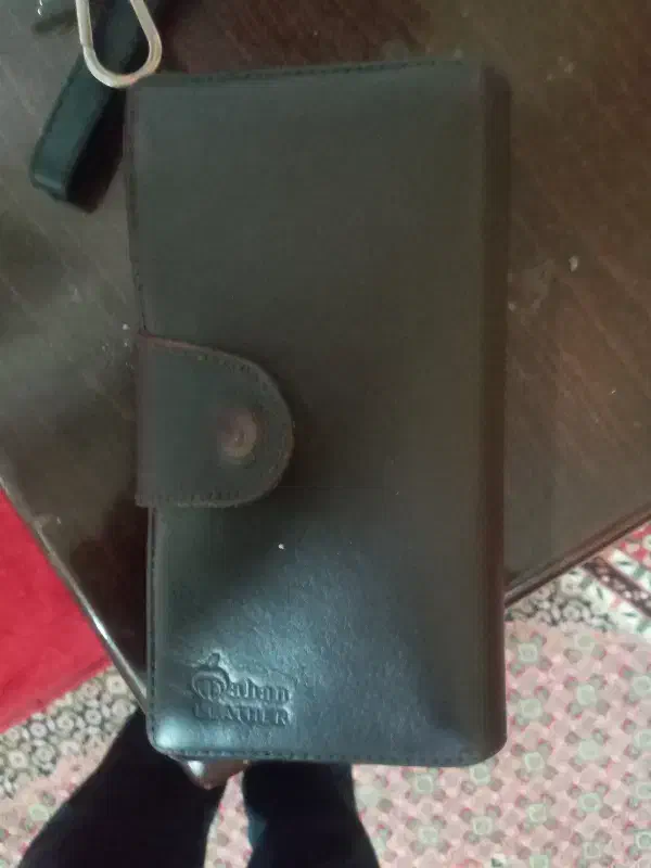 کیف مدارک و پول پیدا شده|اشیا|تبریز, |دیوار