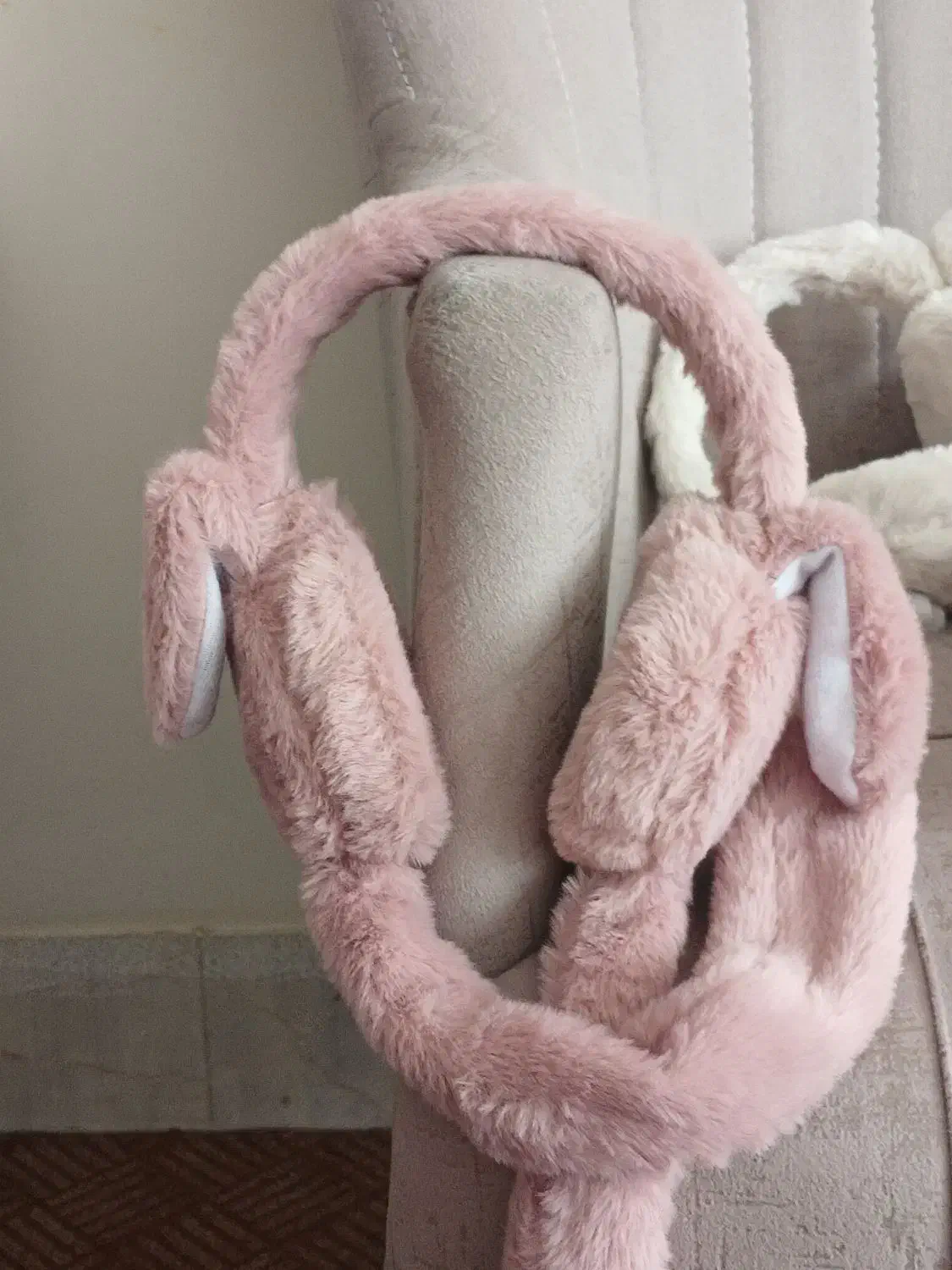 گوش گیر خرگوشی|کفش و لباس بچه|مبارکه, |دیوار