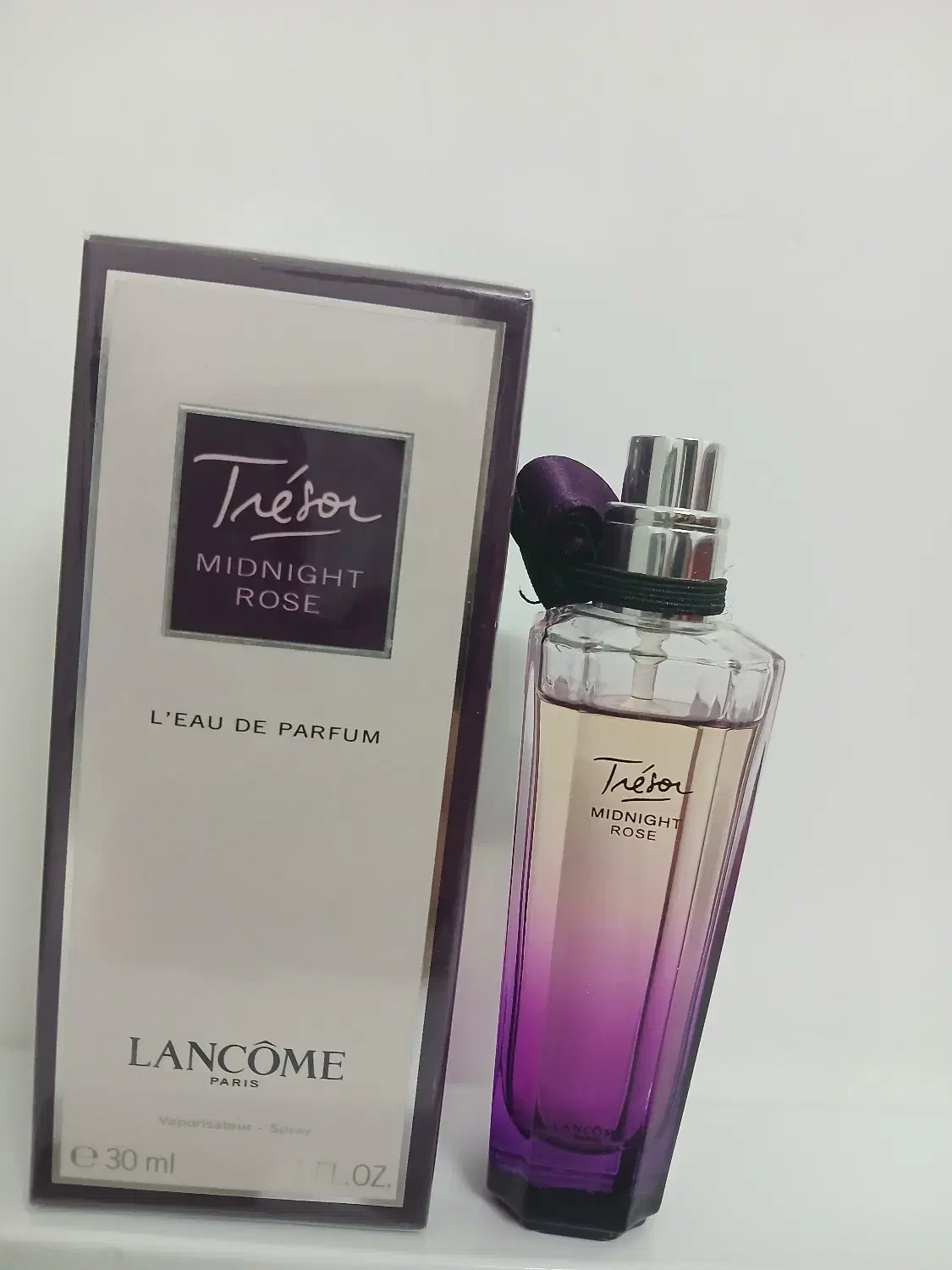 عطر شرکتی|آرایشی، بهداشتی، درمانی|شیراز, آبیاری|دیوار