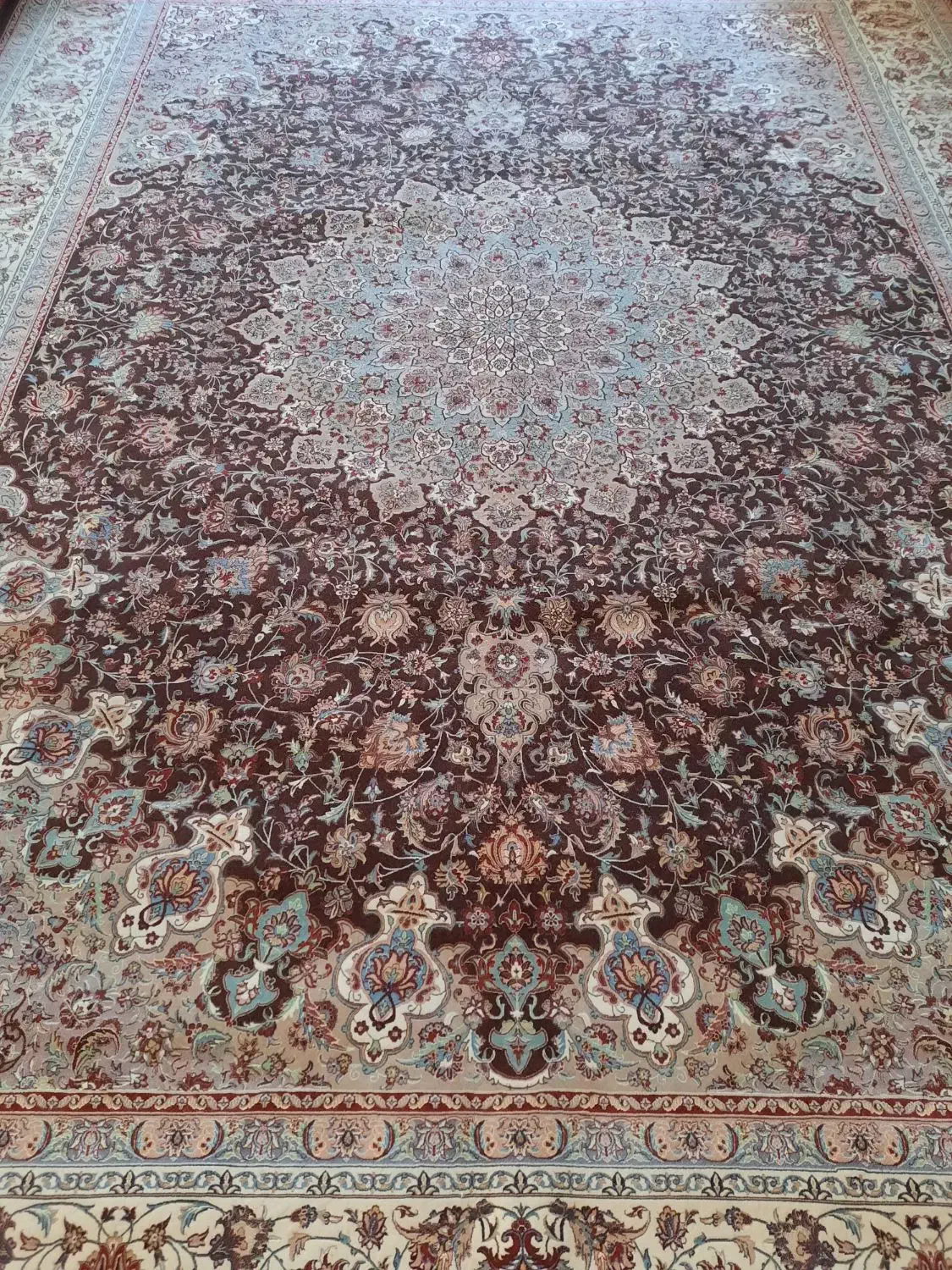 فرش ۱۲۰۰ شانه|فرش|ری, شهرری|دیوار