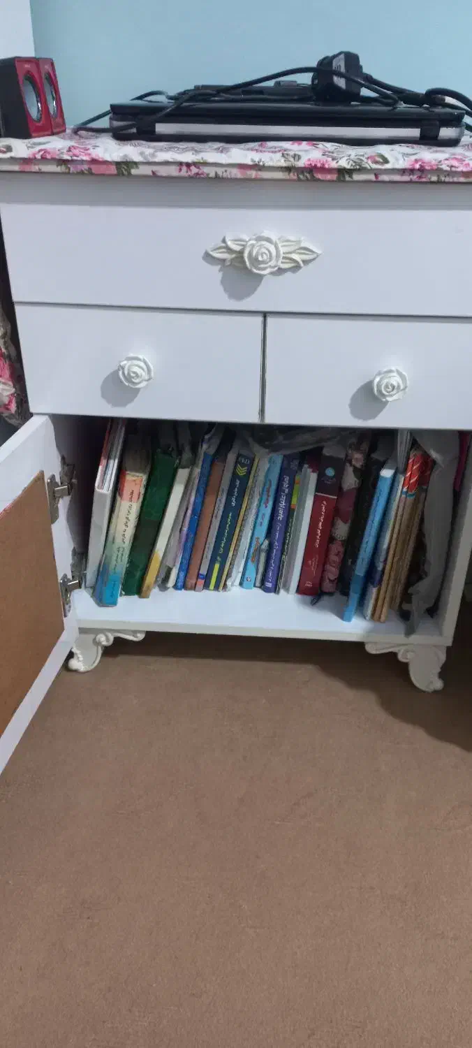 میز اتو پاتختی آیینه کنسول در حد نو|بوفه، ویترین، کنسول|گرگان, |دیوار