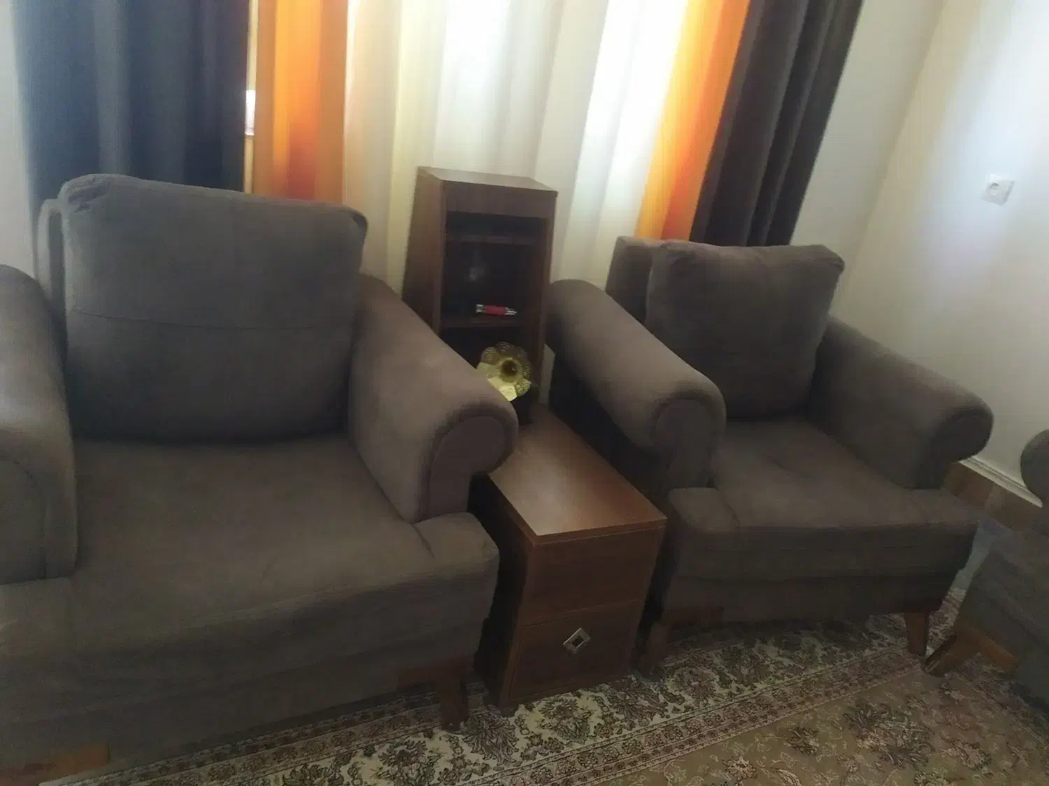 فروش فوری مبل راحتی|مبلمان خانگی و میز عسلی|خمین, |دیوار