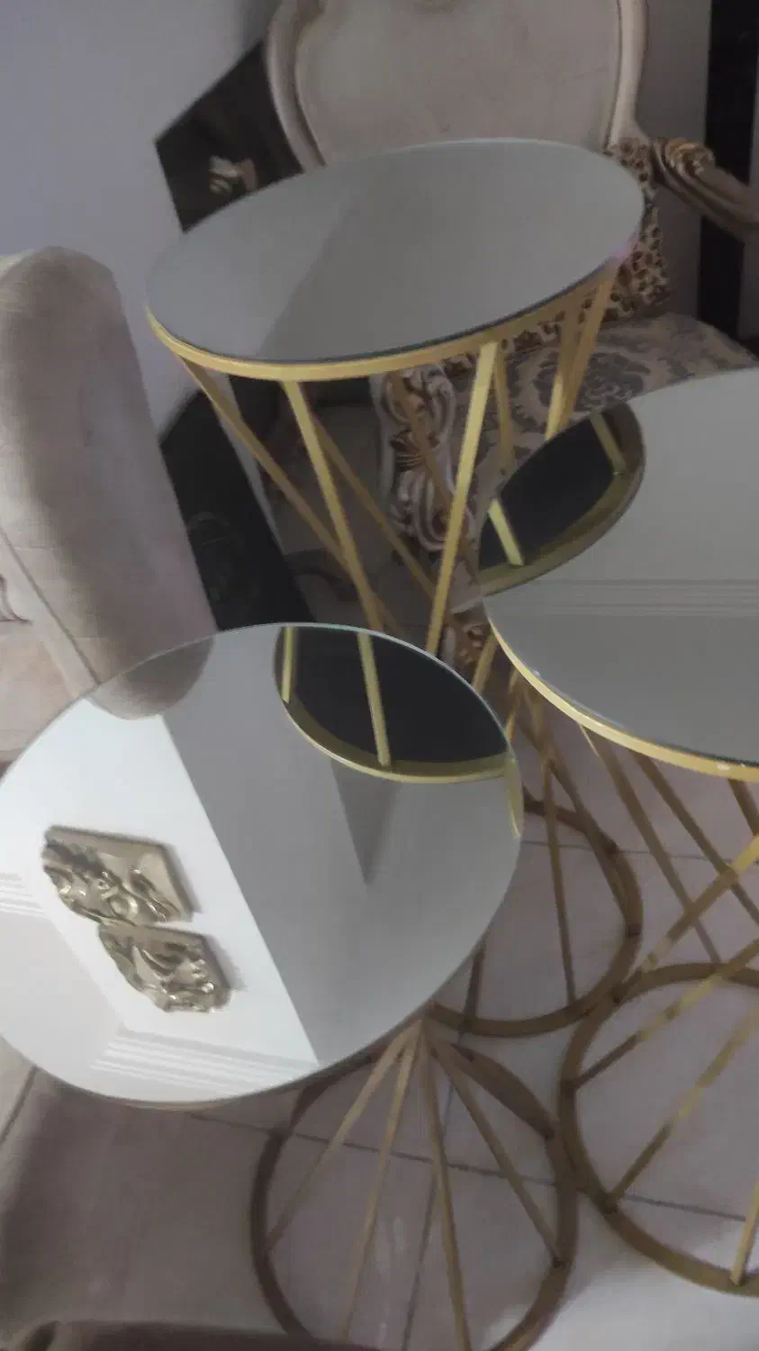 میز کنار سالنی و مراسم بوفه چوبی و قلیان برنزی|مبلمان خانگی و میز عسلی|ارومیه, |دیوار